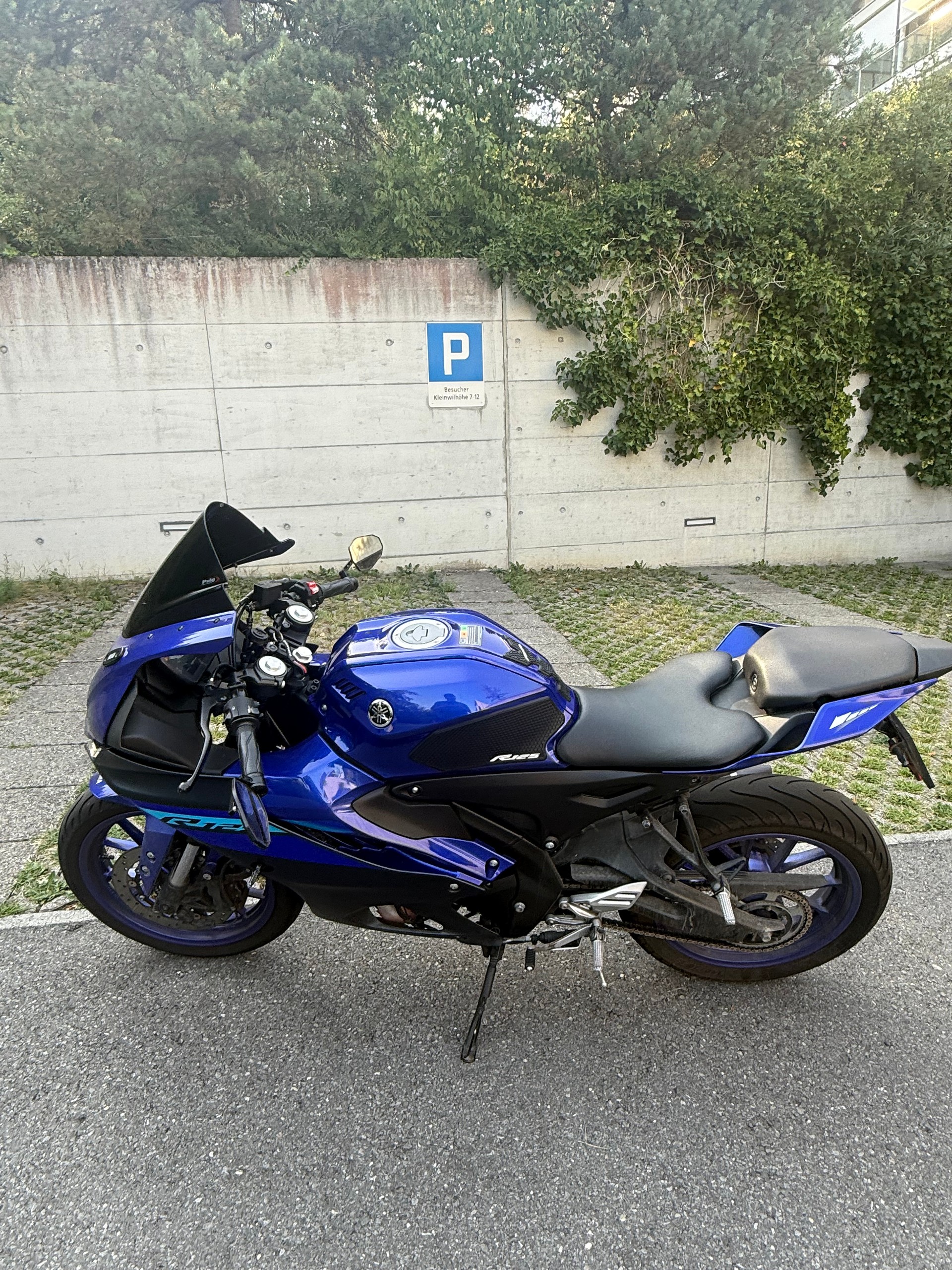 YAMAHA YZF-R 125 ABS-image-2
