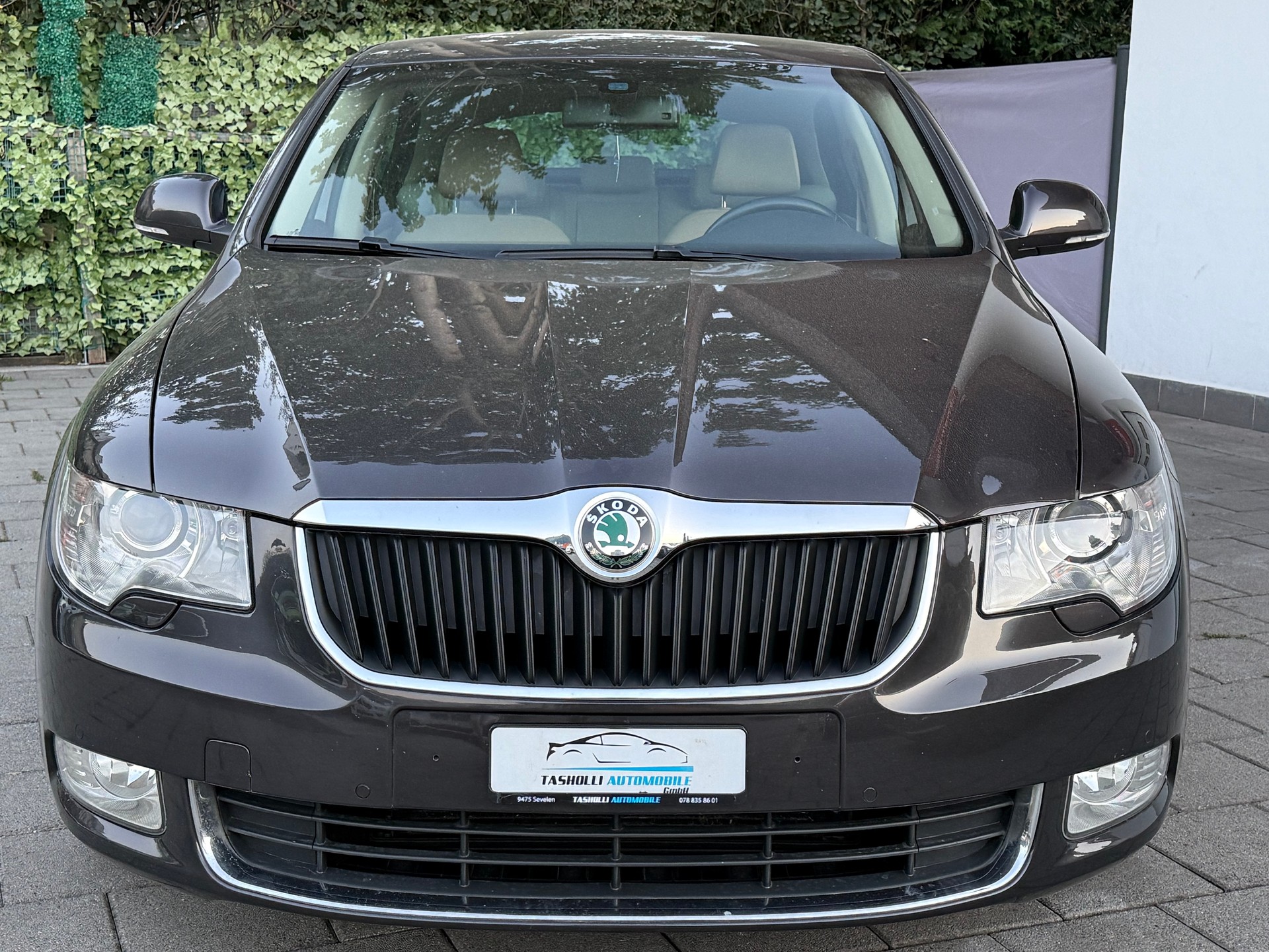SKODA Superb 2.0 TDi Elegance DSG-image-1
