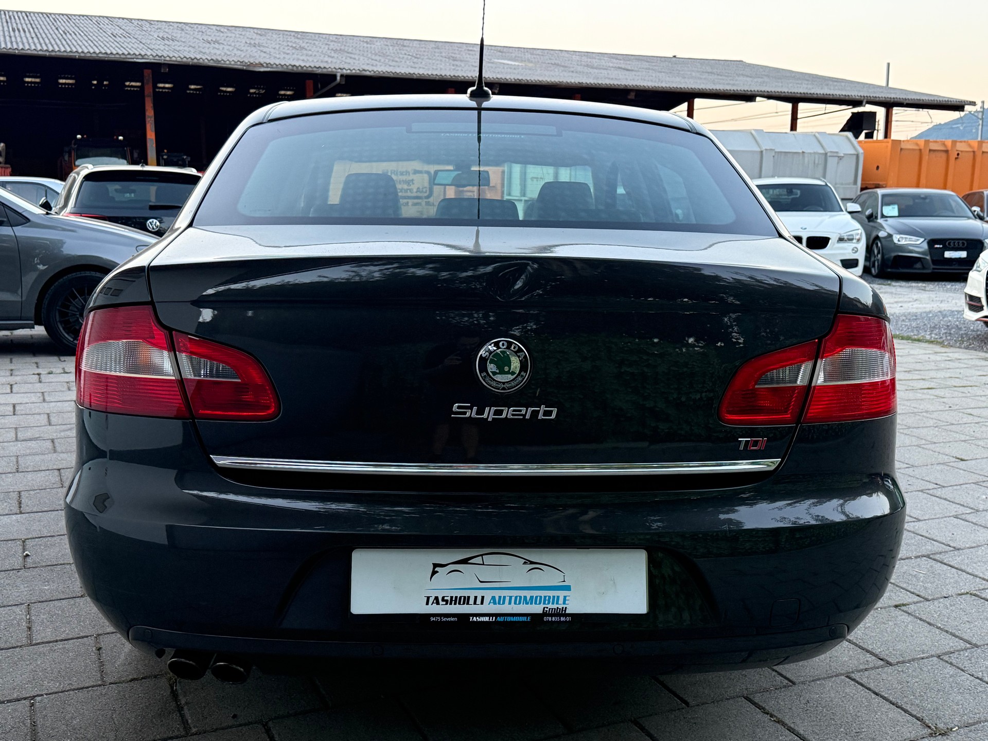 SKODA Superb 2.0 TDi Elegance DSG-image-4