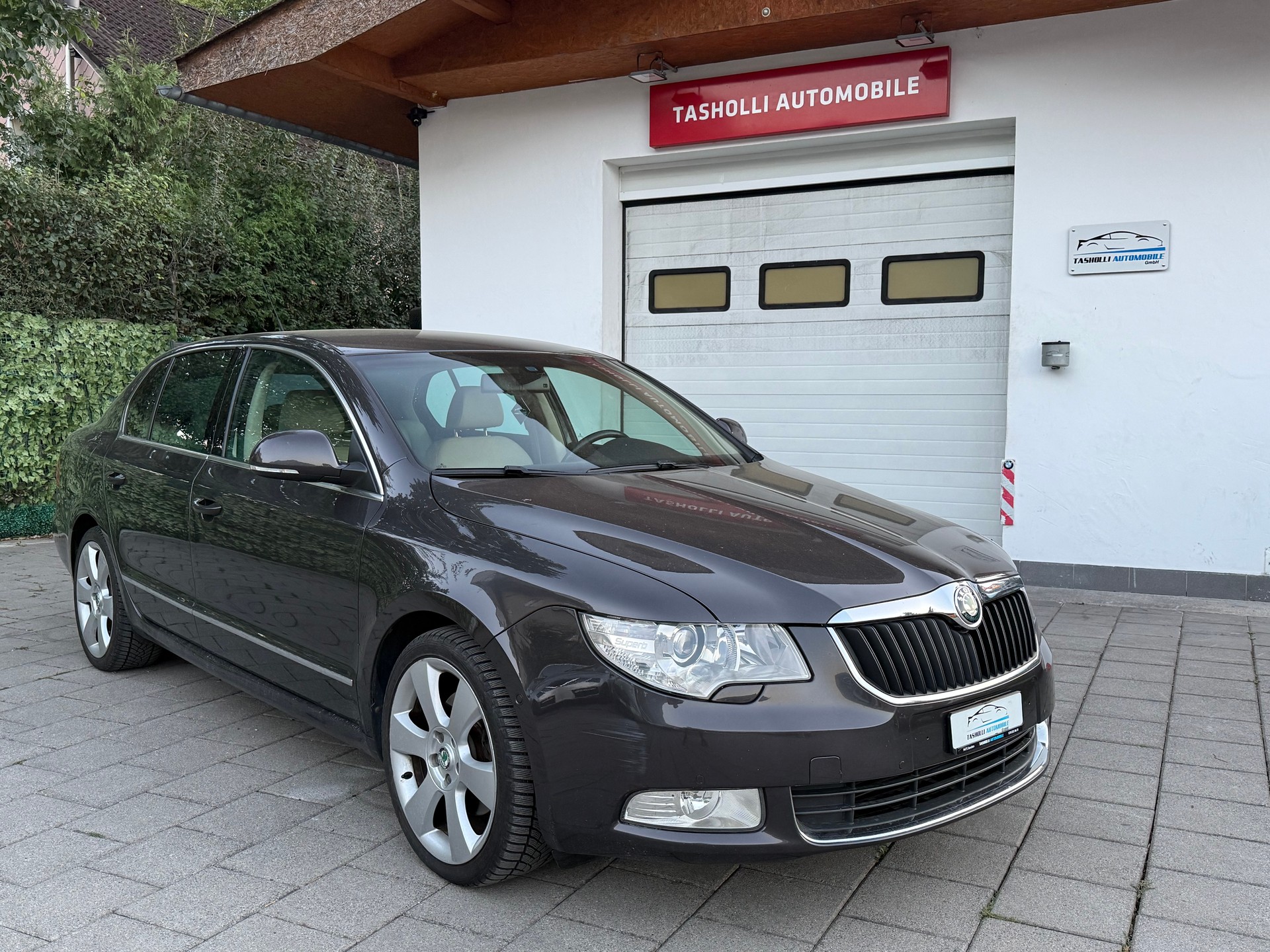 SKODA Superb 2.0 TDi Elegance DSG