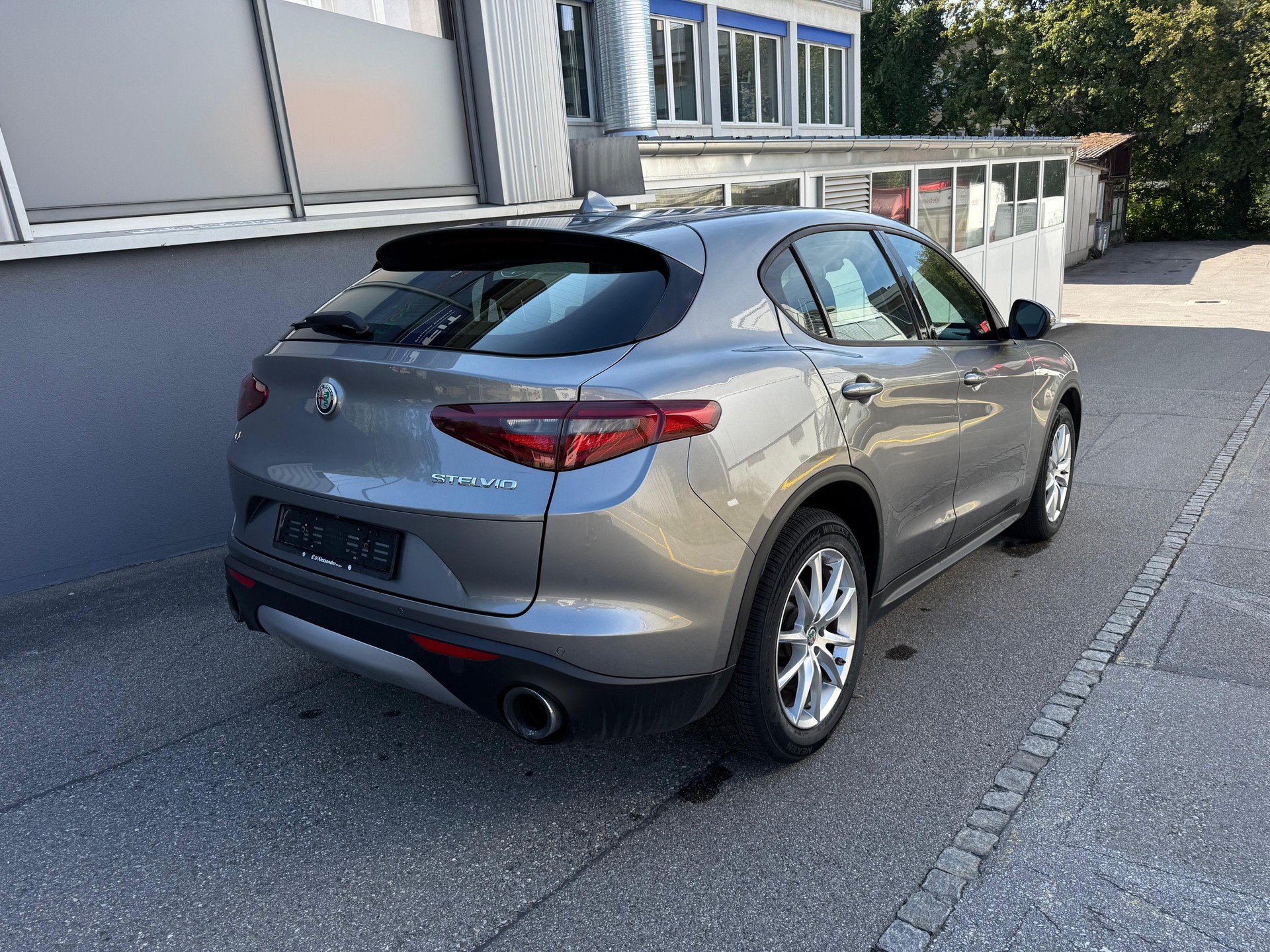 ALFA ROMEO Stelvio 2.0 First Edition Q4 Automatic-showroom-element-2