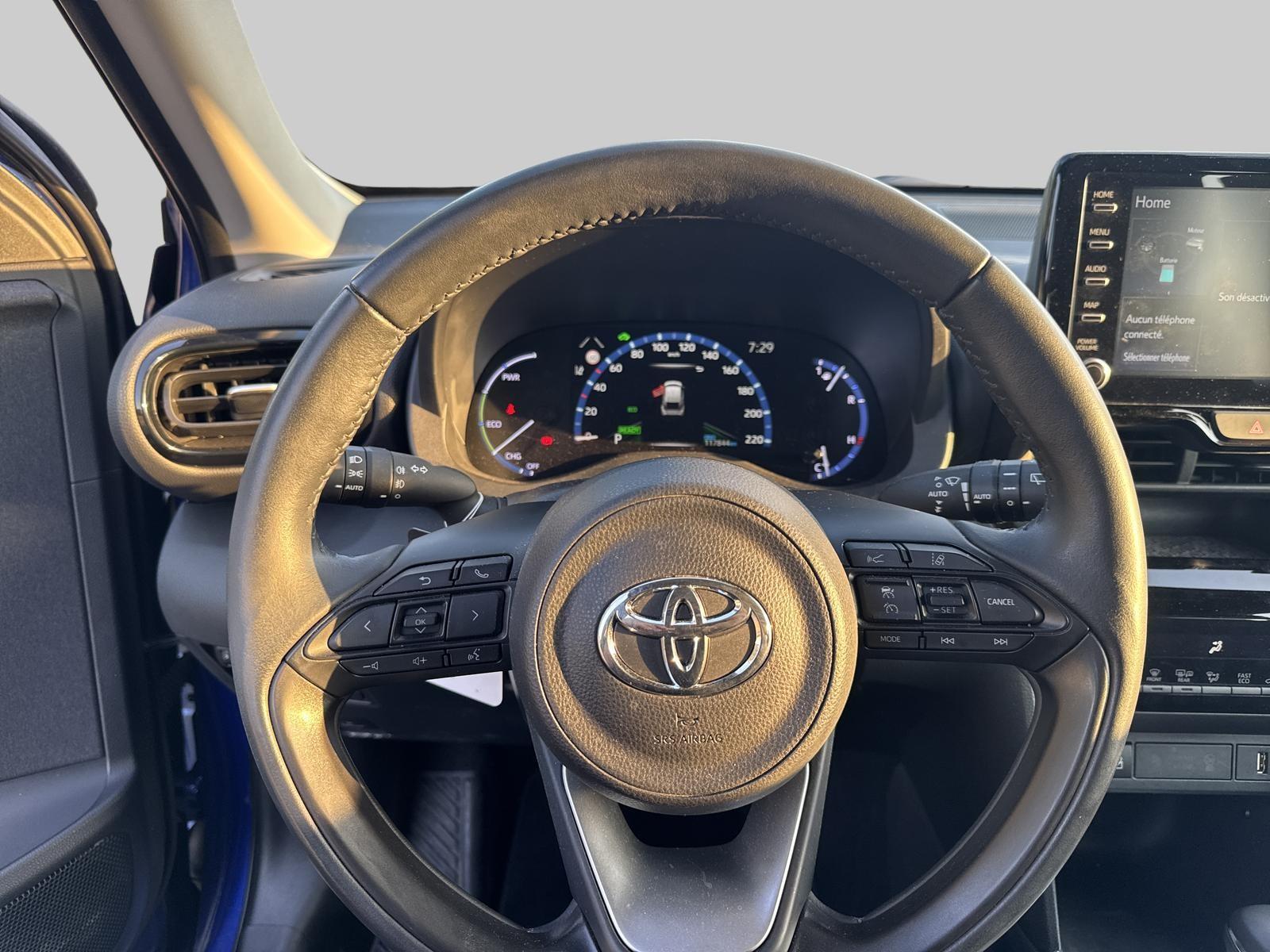TOYOTA Yaris Cross 1.5 Comfort e-CVT AWDi-image-5
