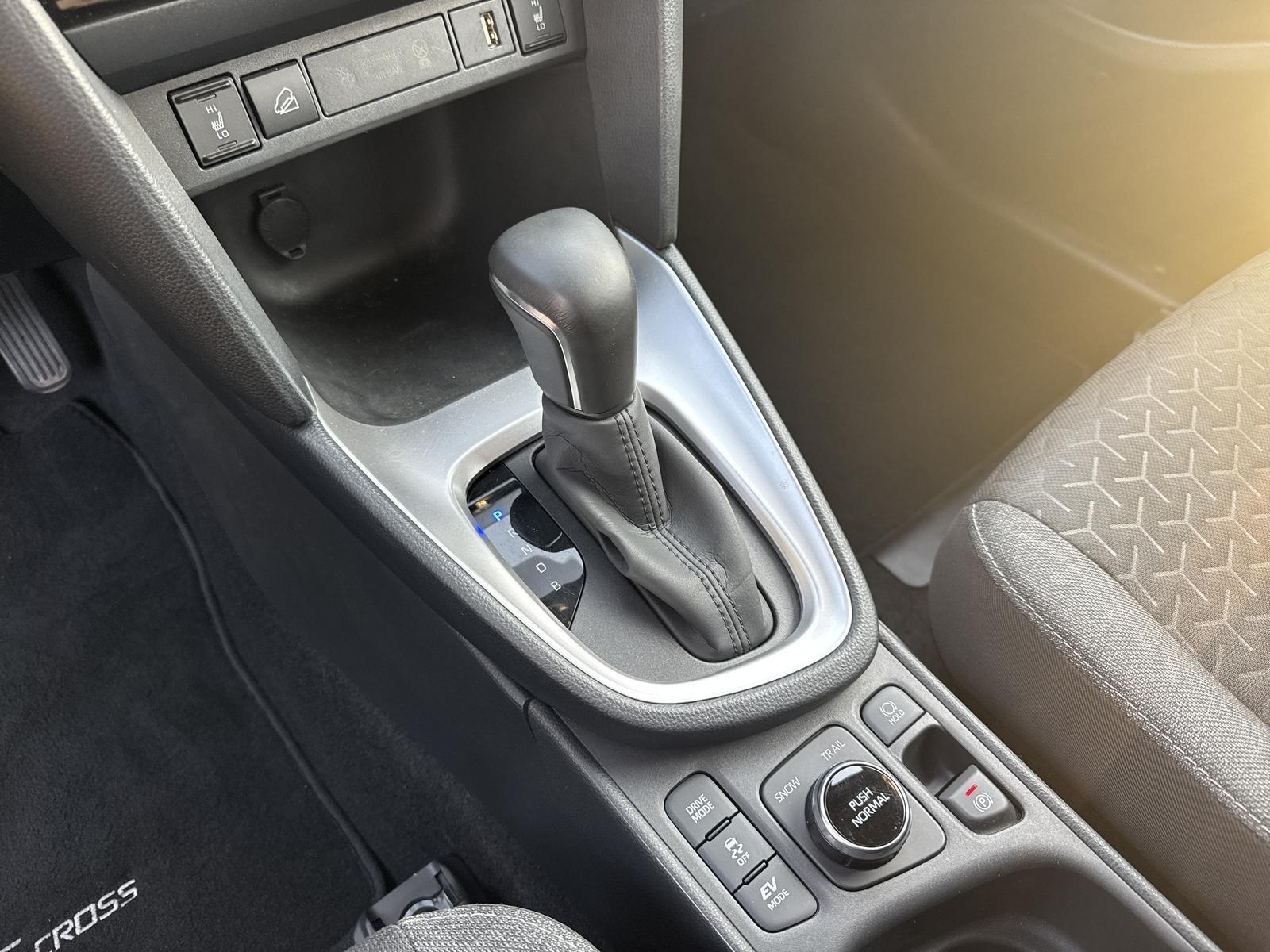 TOYOTA Yaris Cross 1.5 Comfort e-CVT AWDi-image-10
