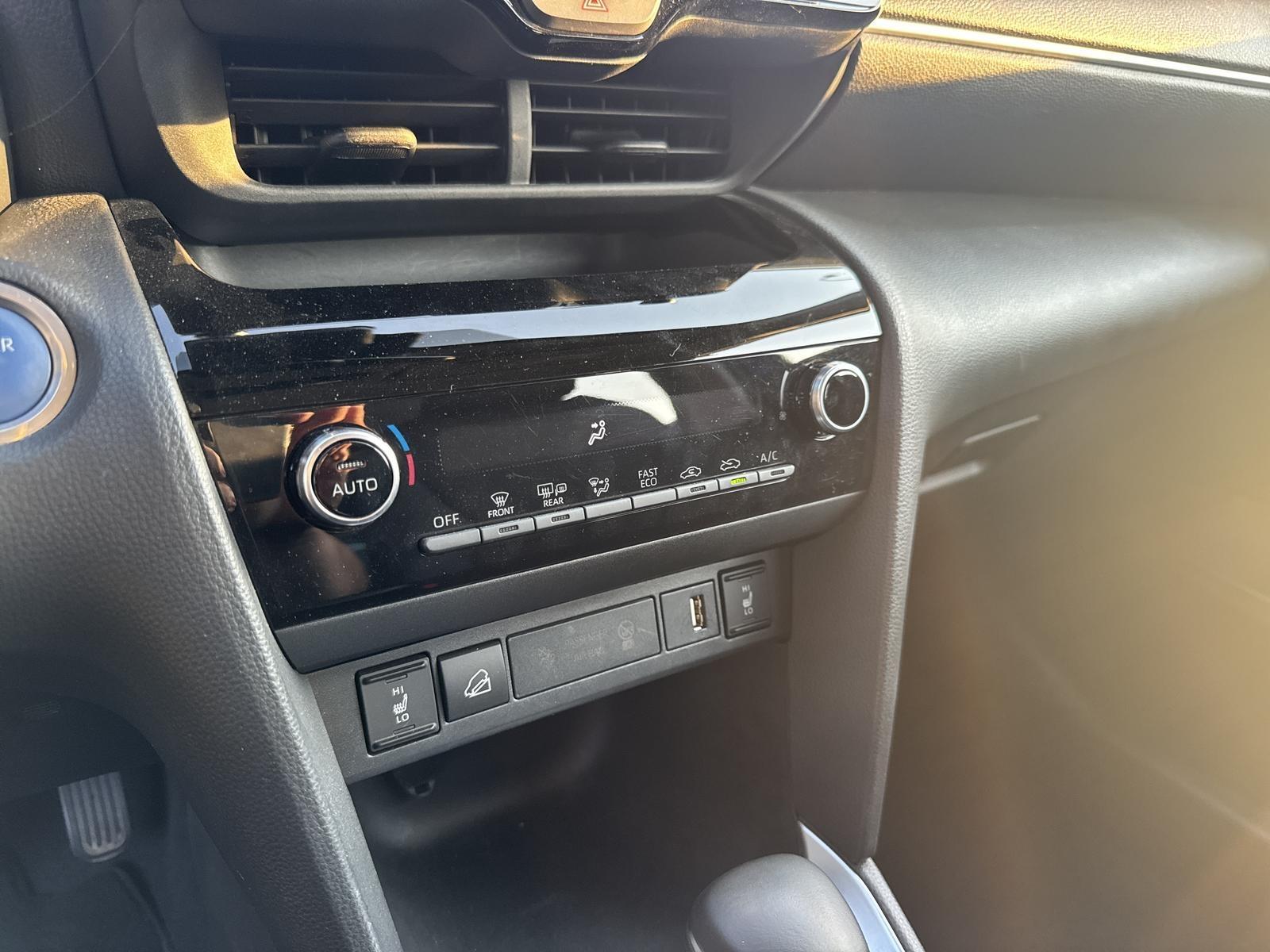 TOYOTA Yaris Cross 1.5 Comfort e-CVT AWDi-image-9