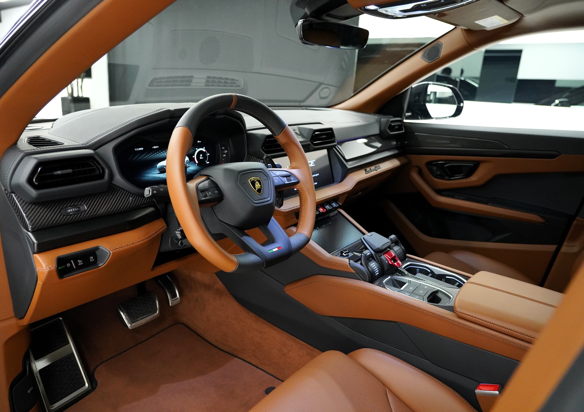 LAMBORGHINI Urus SE-image-9