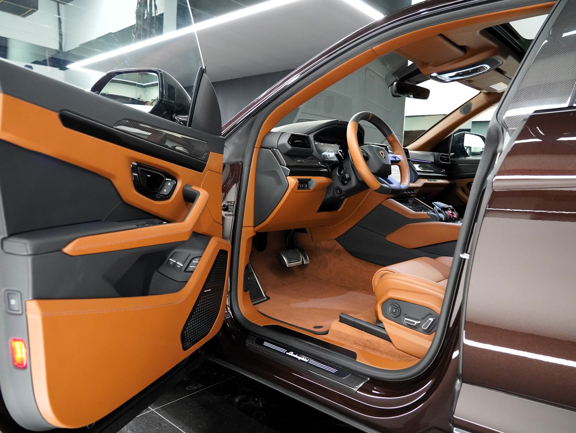 LAMBORGHINI Urus SE-image-8