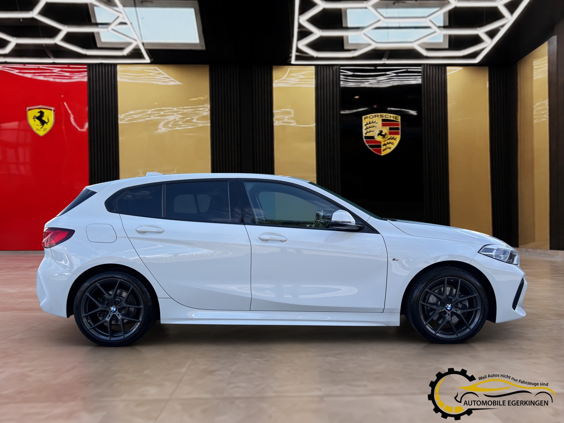BMW 116d Steptronic M Sport-showroom-element-3