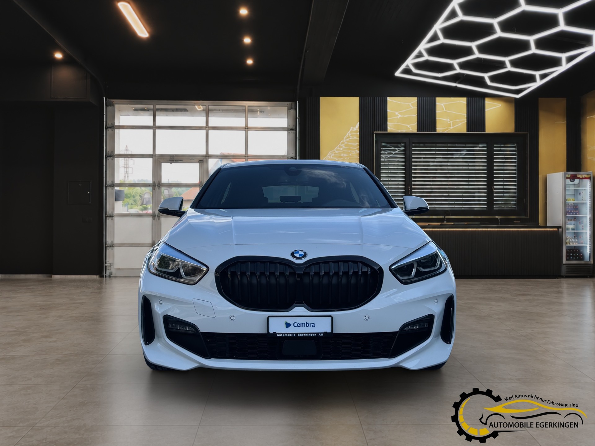 BMW 116d Steptronic M Sport-showroom-element-1