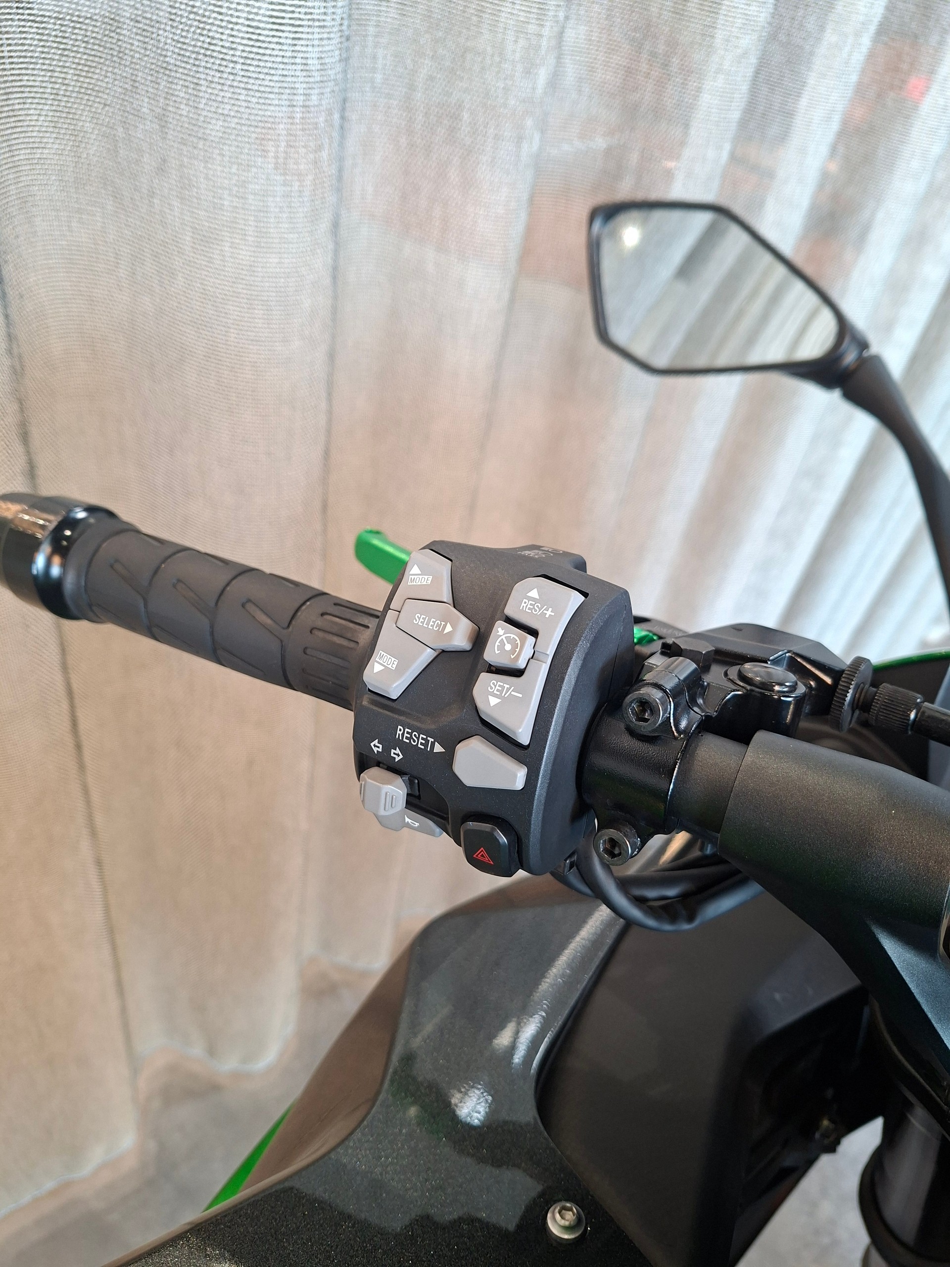 KAWASAKI Ninja 1000 SX-image-11