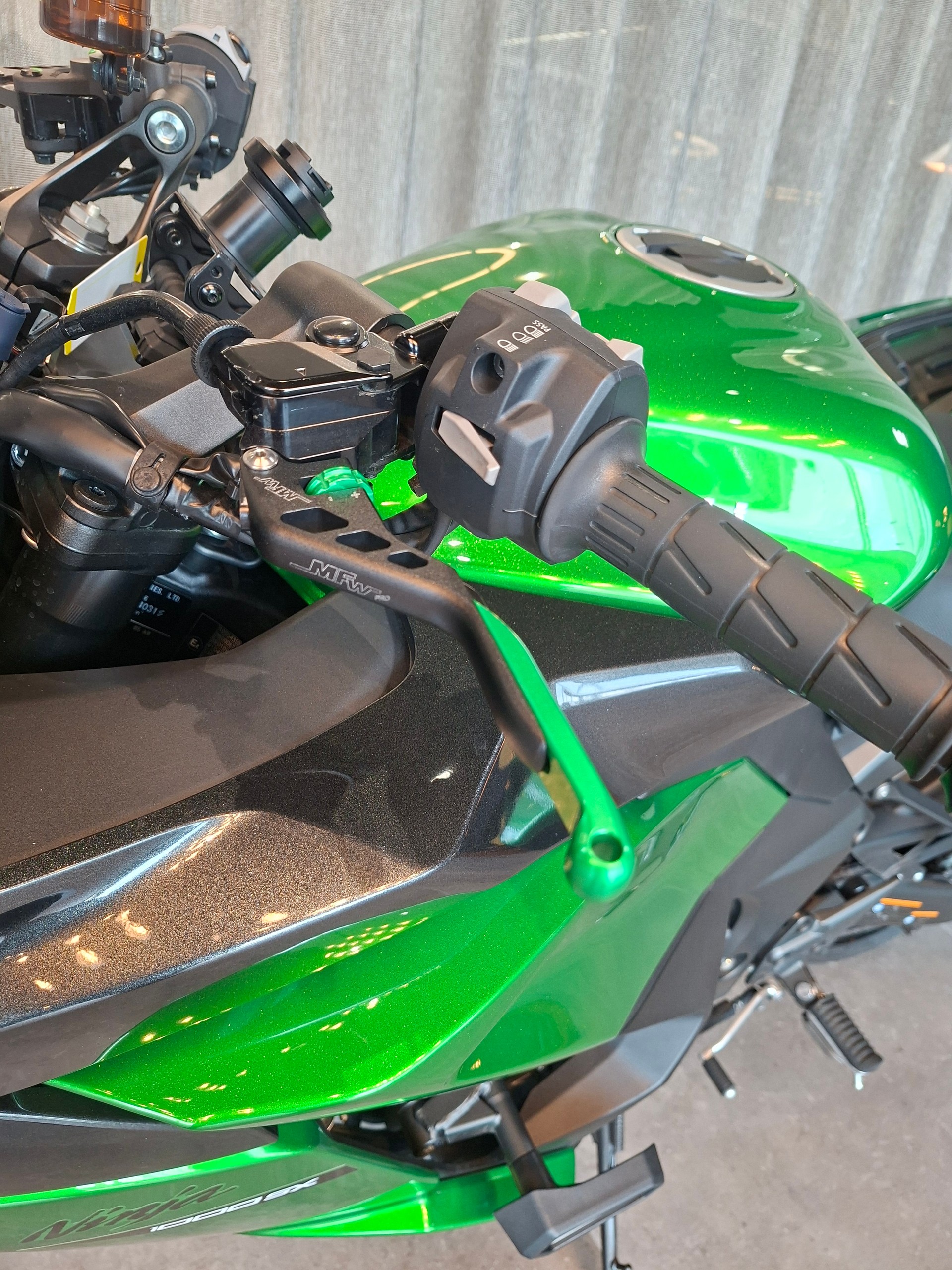 KAWASAKI Ninja 1000 SX-image-7