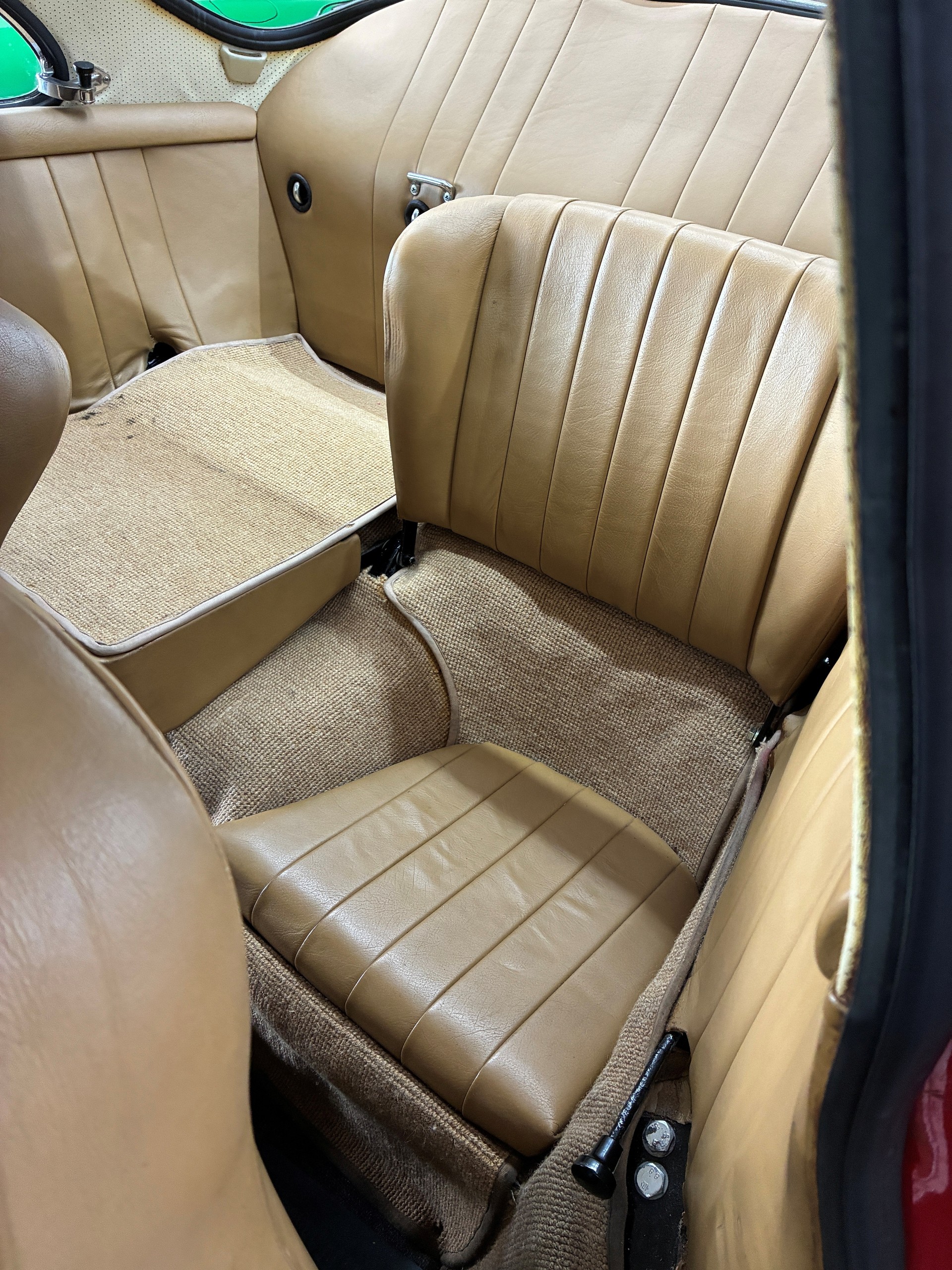 PORSCHE 356-showroom-element-3