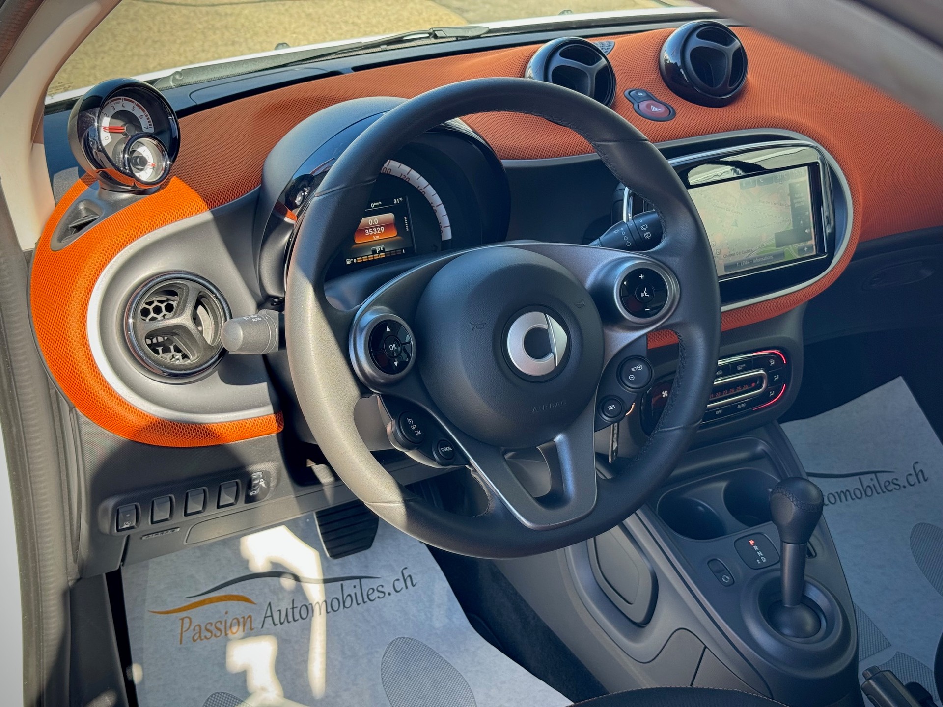 SMART fortwo passion twinmatic - Véhicule Suisse (CH)-image-9