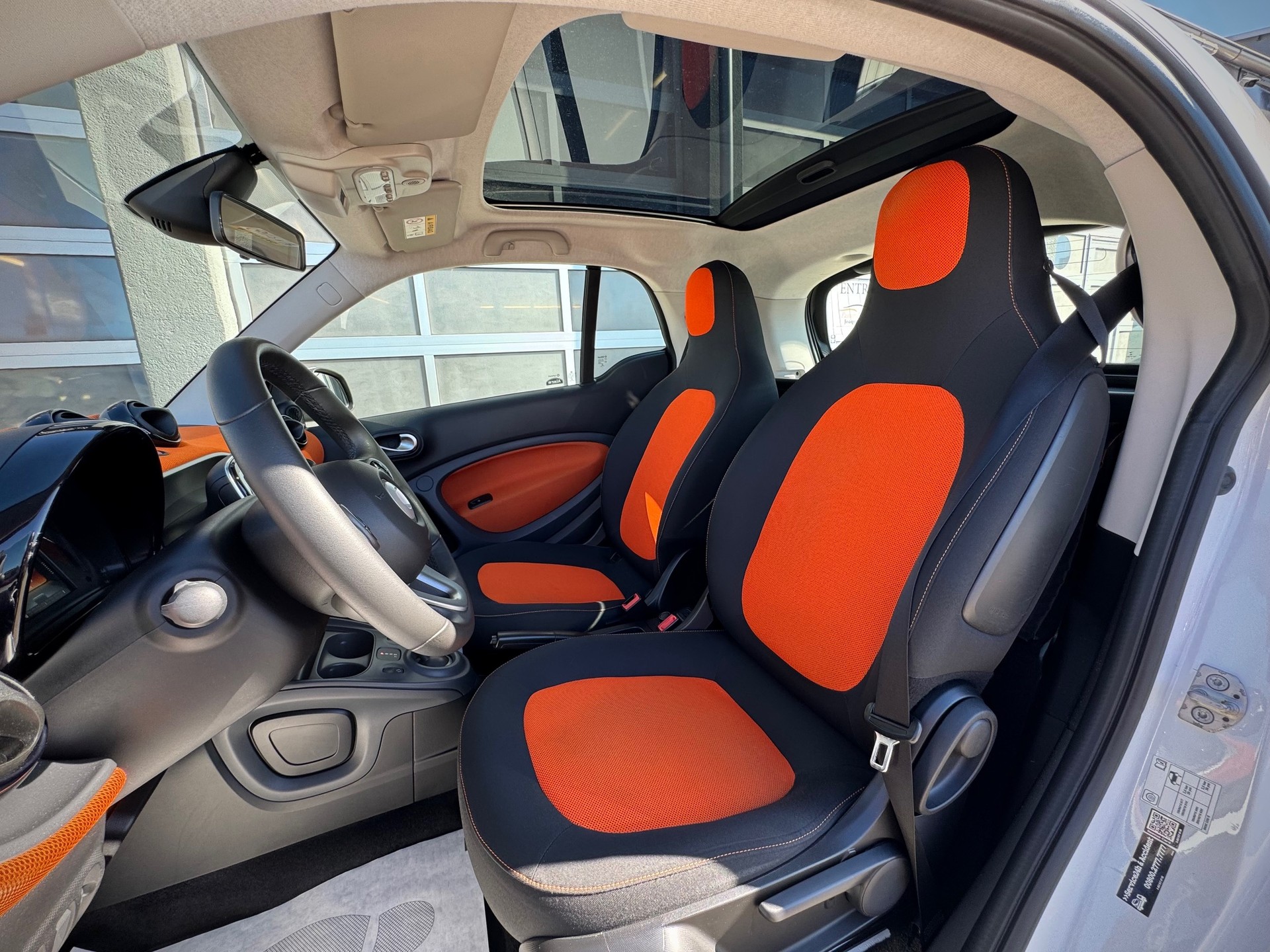 SMART fortwo passion twinmatic - Véhicule Suisse (CH)-image-7