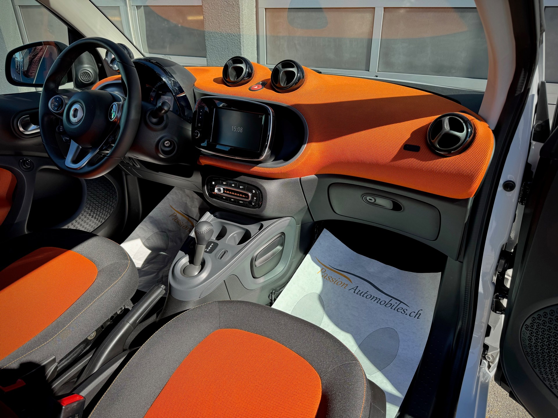 SMART fortwo passion twinmatic - Véhicule Suisse (CH)-image-10