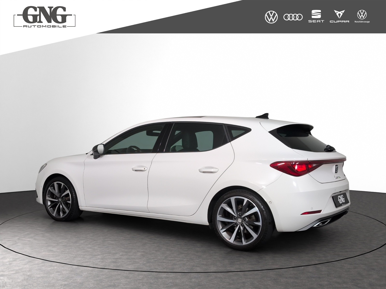 SEAT Leon 1.5 eTSI mHEV DSG FR-showroom-element-1