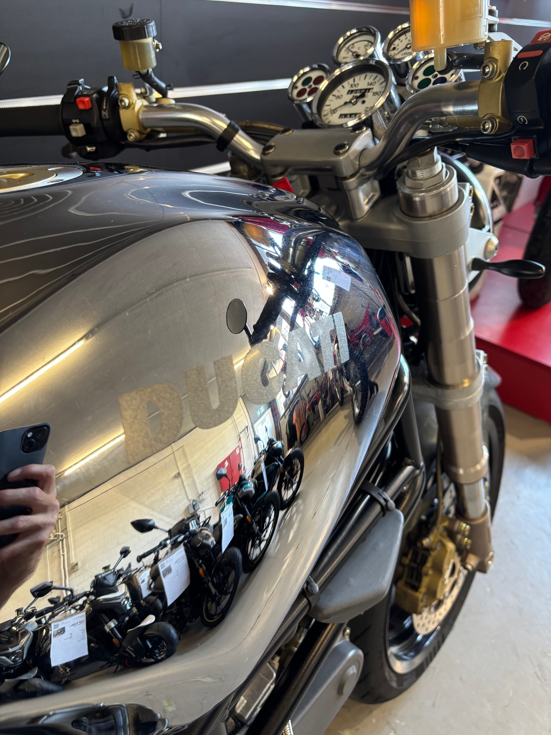 DUCATI Monster 900 Cromo-image-5