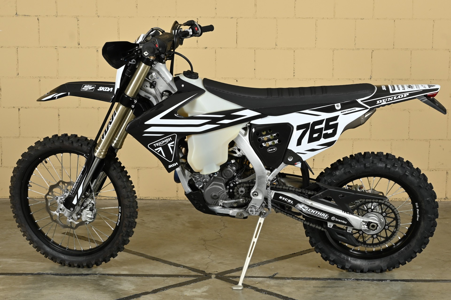 TRIUMPH TF 250 E-image-3