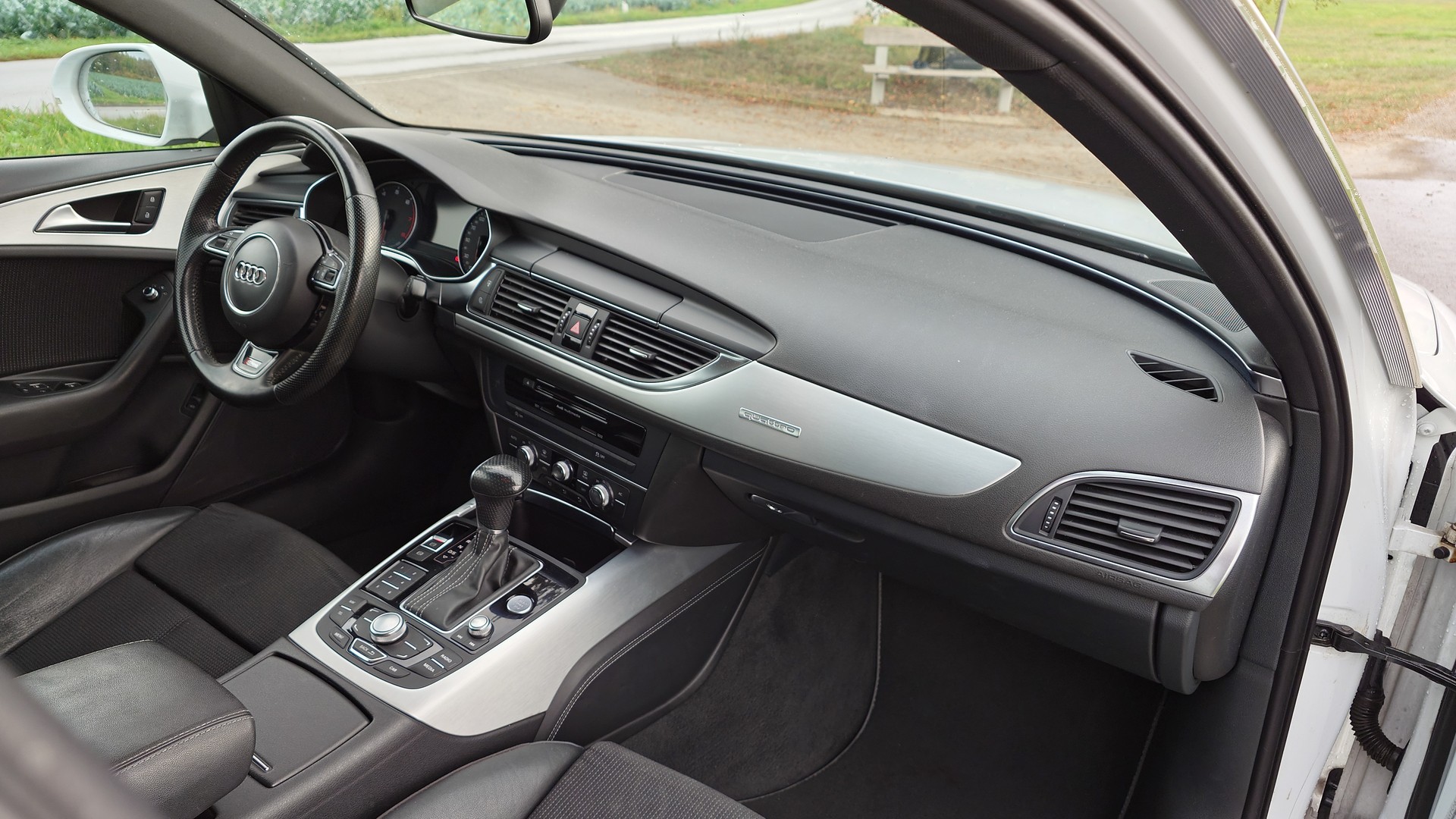 AUDI A6 Avant 3.0 TFSI V6 quattro S-tronic-image-10