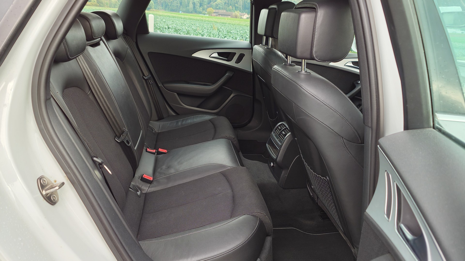 AUDI A6 Avant 3.0 TFSI V6 quattro S-tronic-image-13