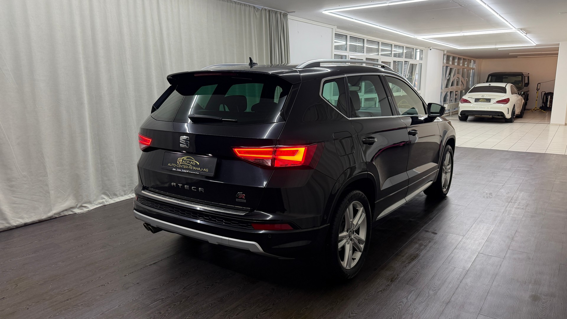 SEAT Ateca 2.0 TSI FR 4Drive DSG-showroom-element-3