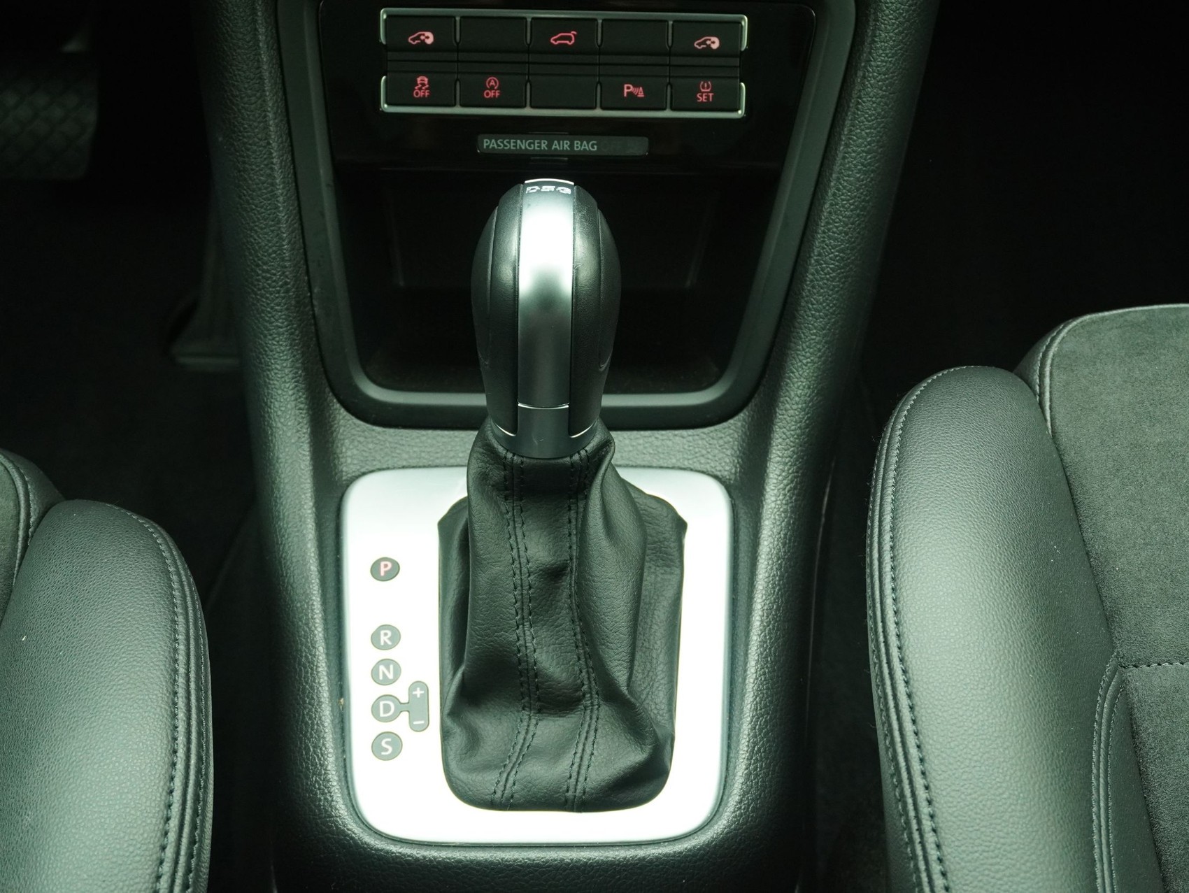 VW Sharan 1.4 TSI DSG Highline-image-18