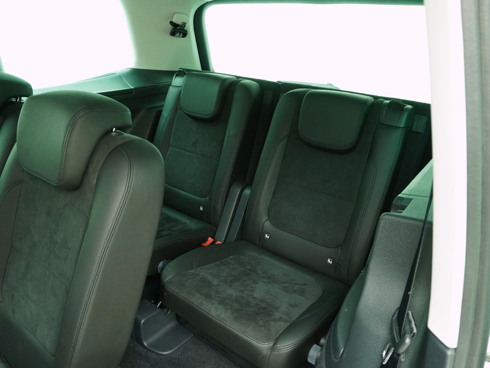 VW Sharan 1.4 TSI DSG Highline-image-13