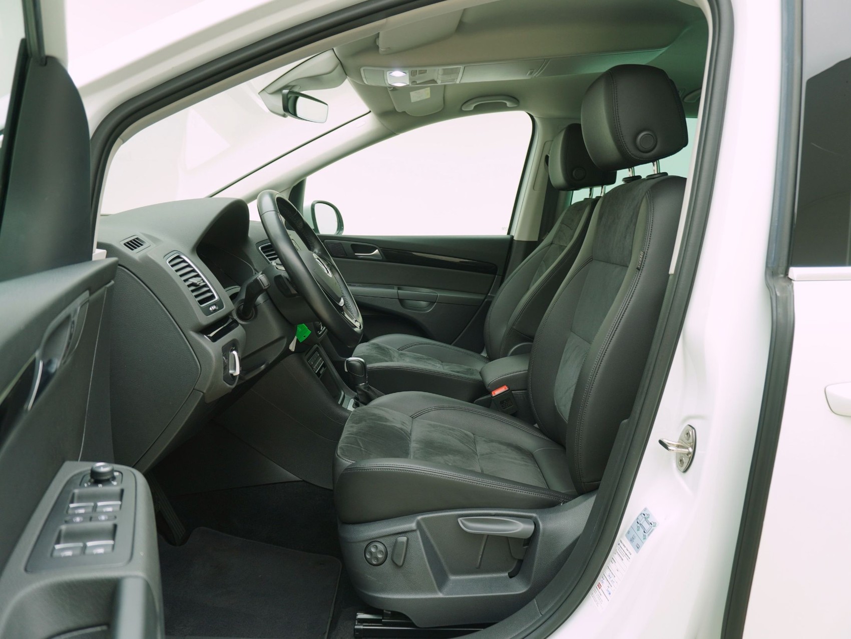 VW Sharan 1.4 TSI DSG Highline-image-8