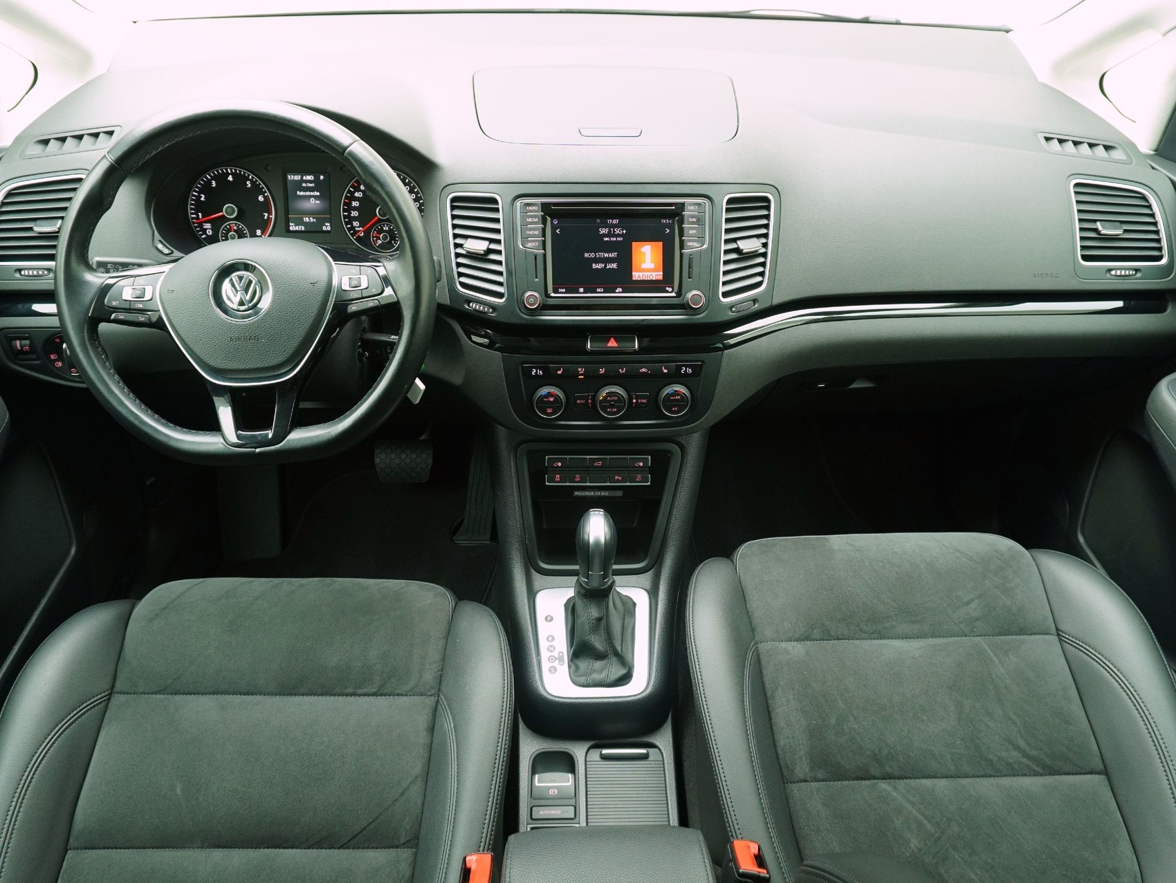 VW Sharan 1.4 TSI DSG Highline-image-15
