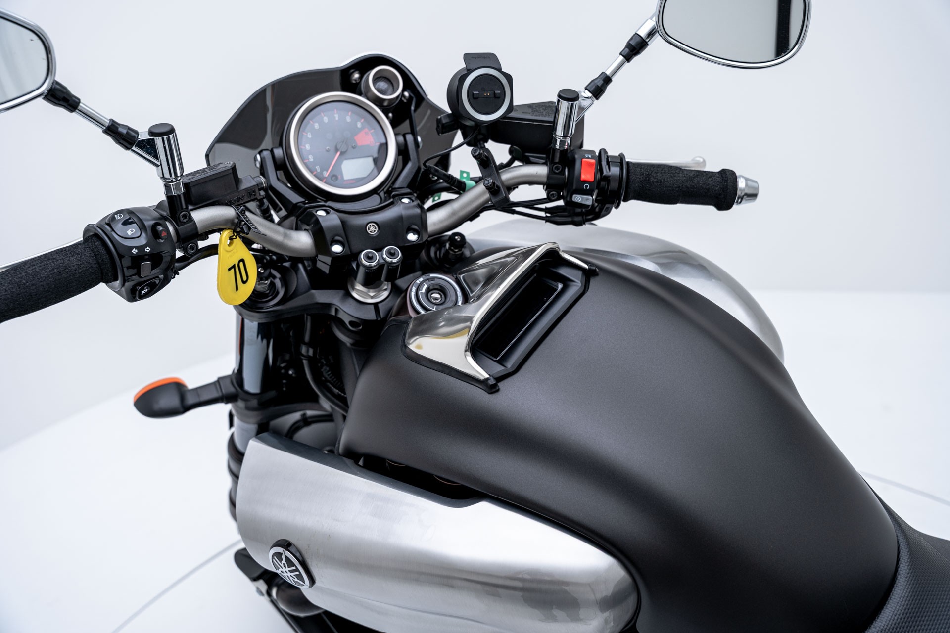 YAMAHA V-MAX-image-7