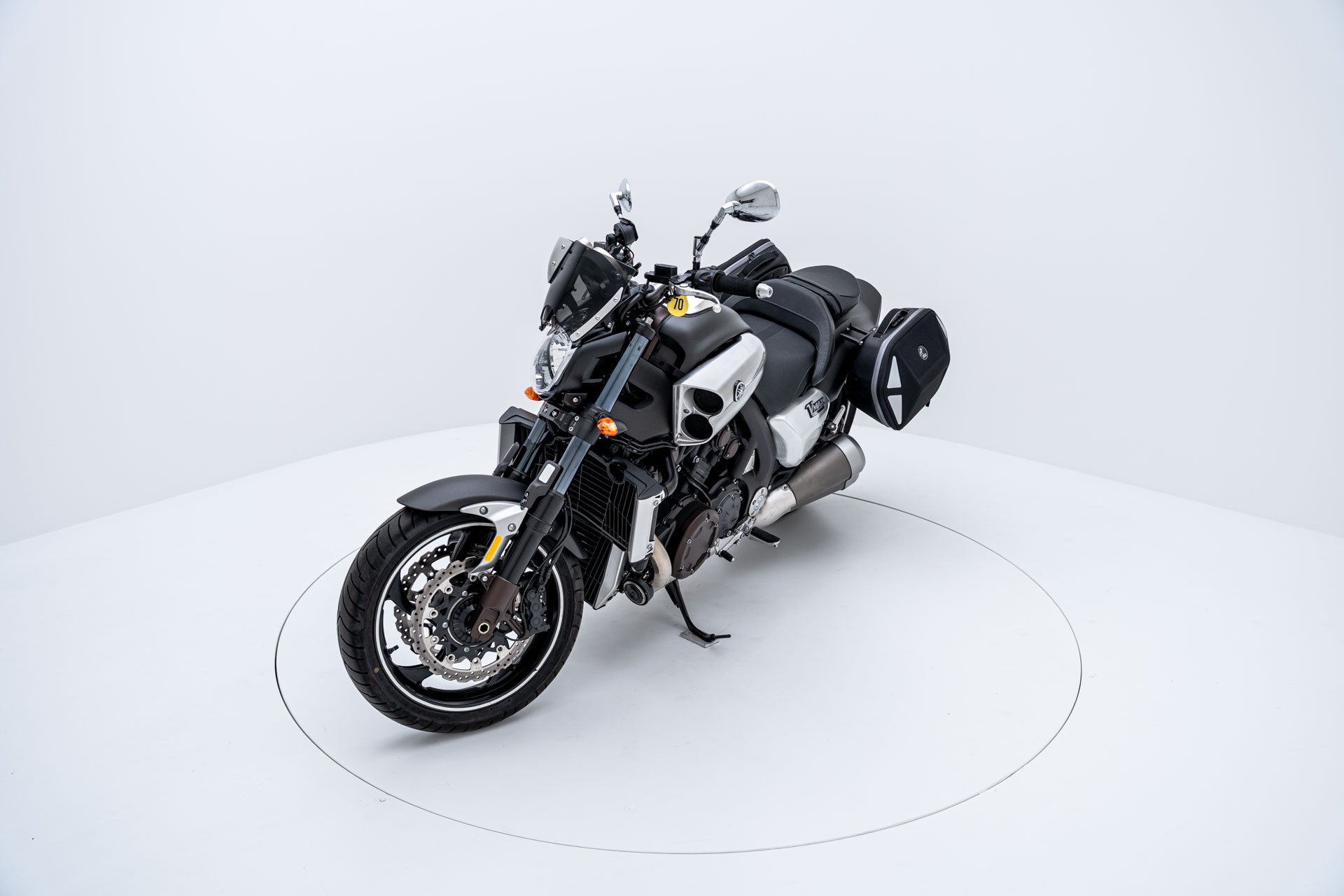 YAMAHA V-MAX-image-2