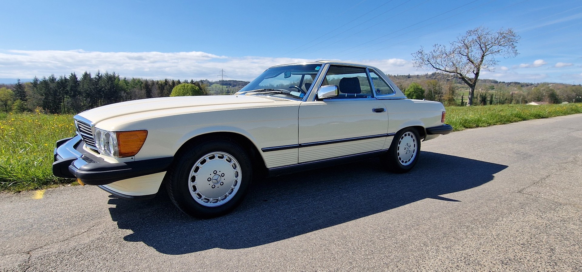 MERCEDES-BENZ 560 SL