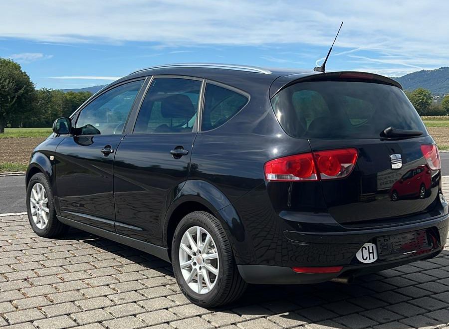 SEAT ALTEA-image-4