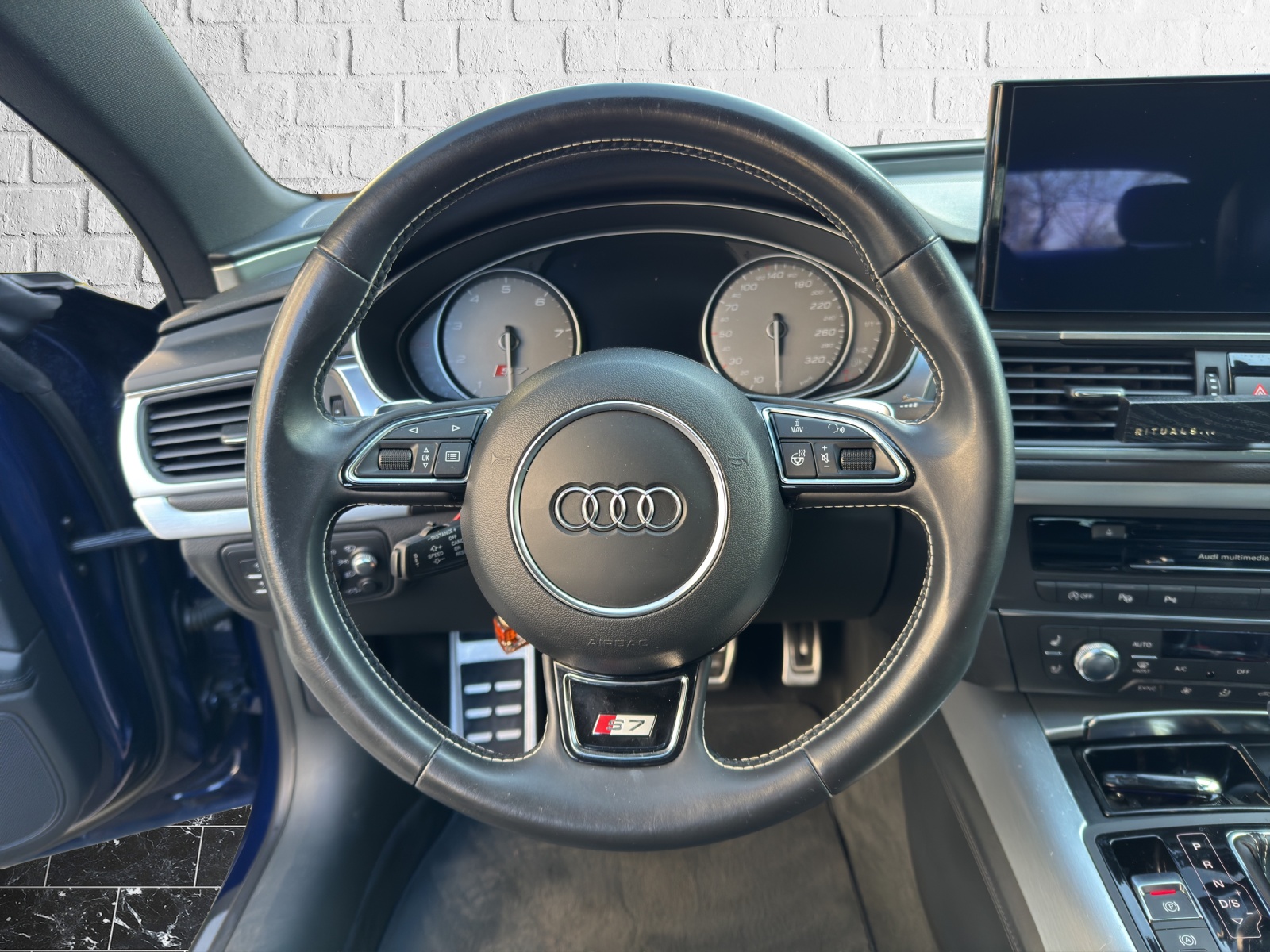 AUDI S7 Sportback 4.0 TFSI V8 quattro-image-12