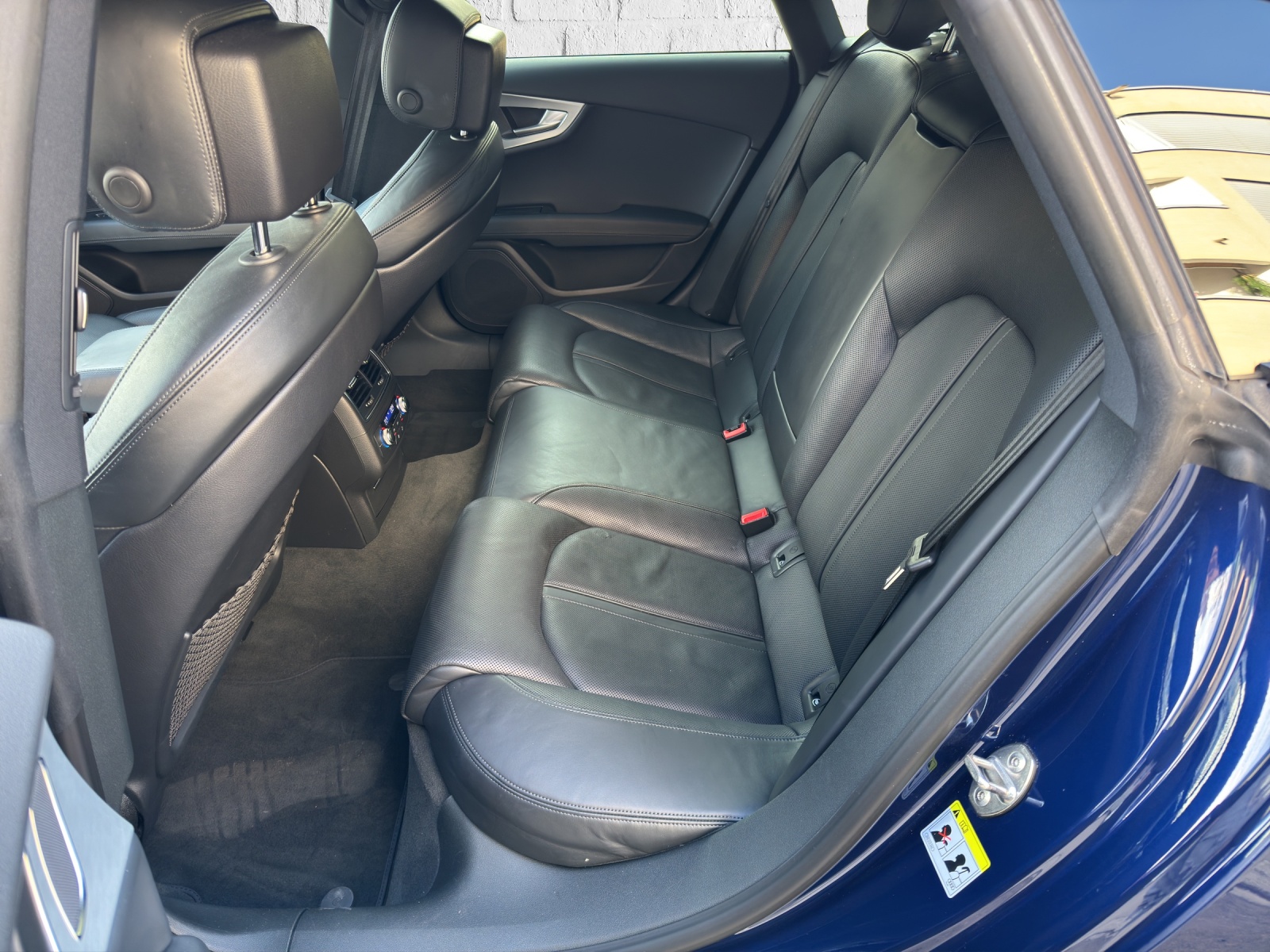 AUDI S7 Sportback 4.0 TFSI V8 quattro-image-28