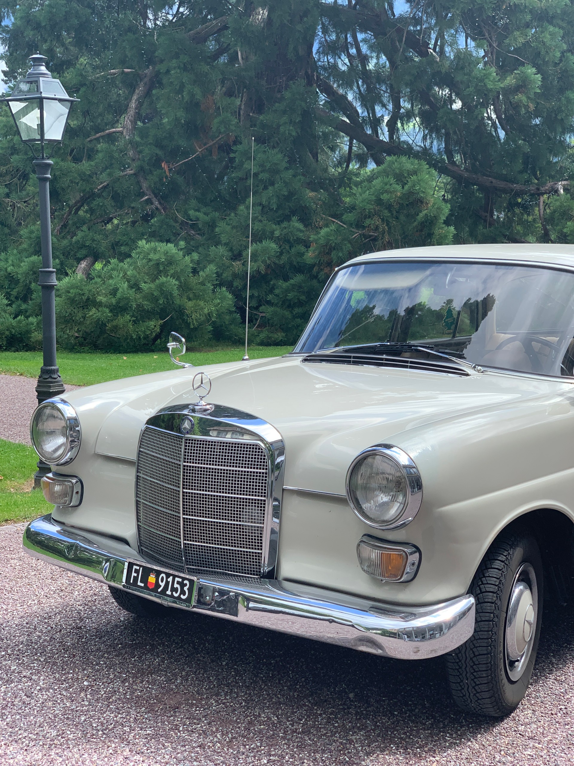 MERCEDES-BENZ 200-image-2