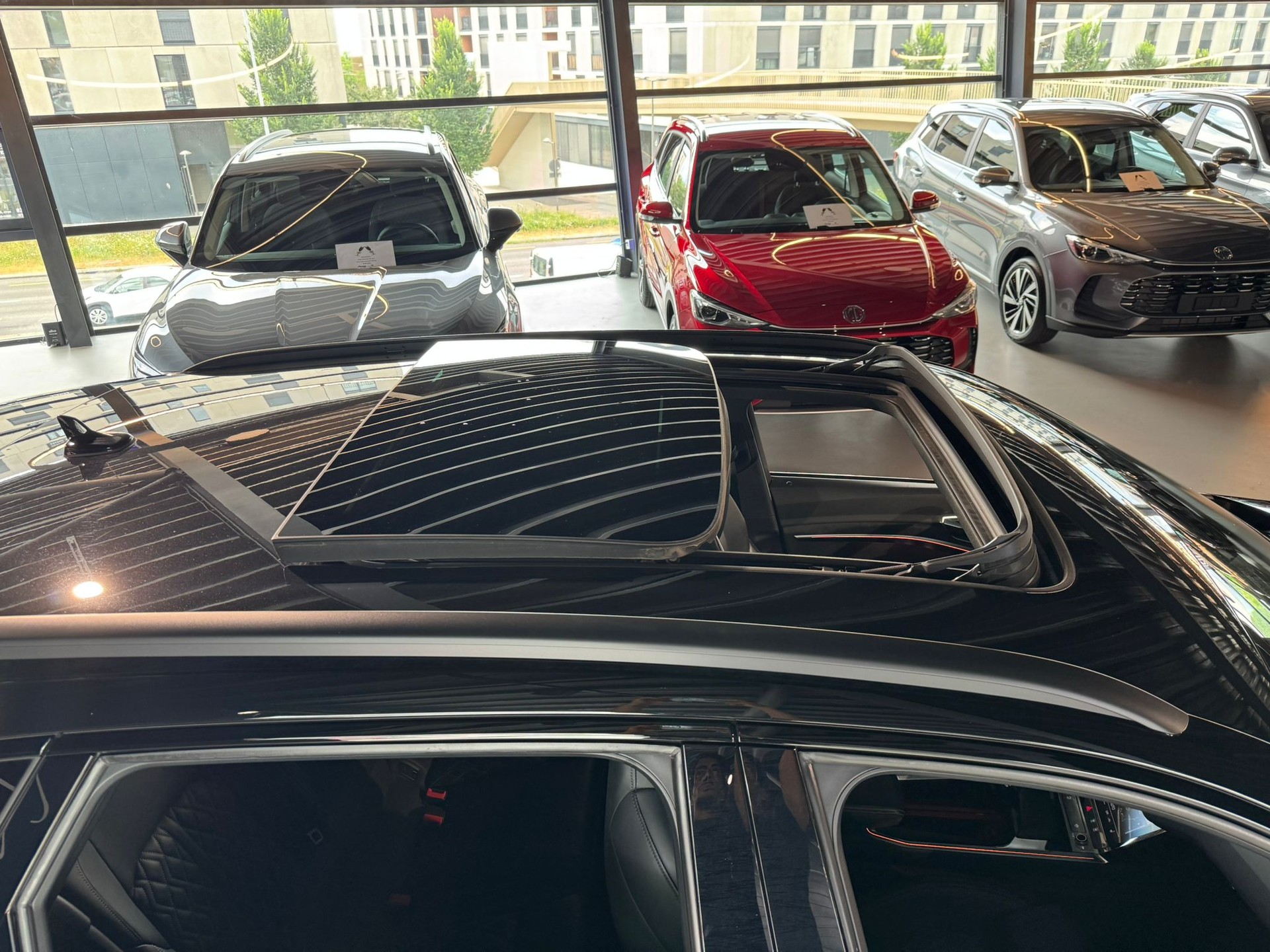 AUDI e-tron 55 S Line Black Edition quattro-image-19