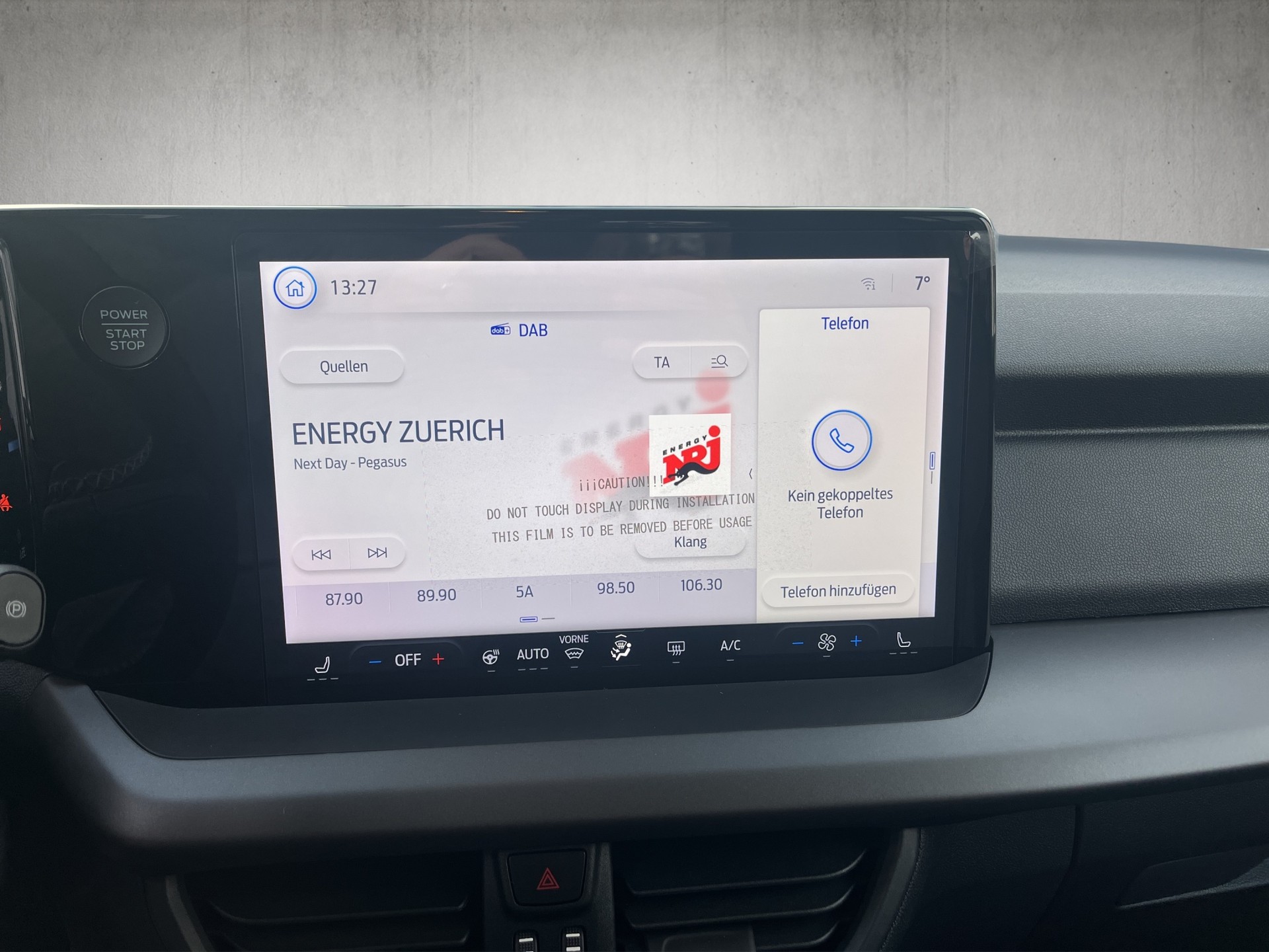 FORD E-Tourneo Courier Titanium-image-14