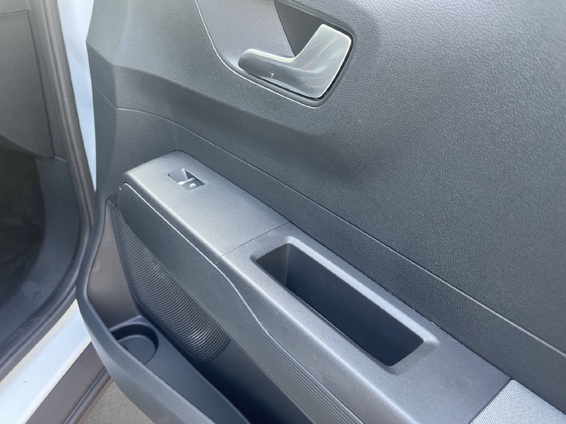 FORD E-Tourneo Courier Titanium-image-17