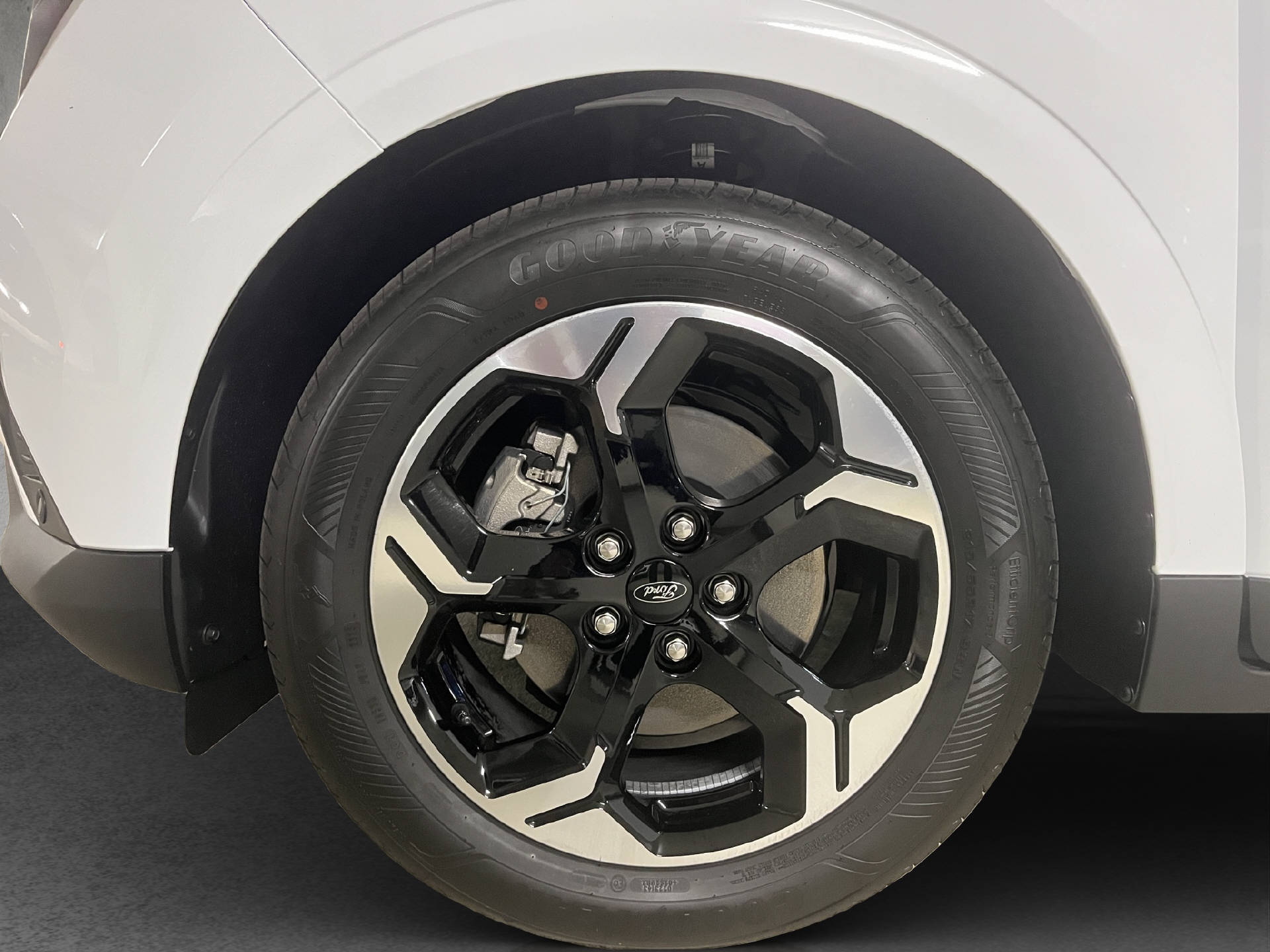 FORD E-Tourneo Courier Titanium-image-22