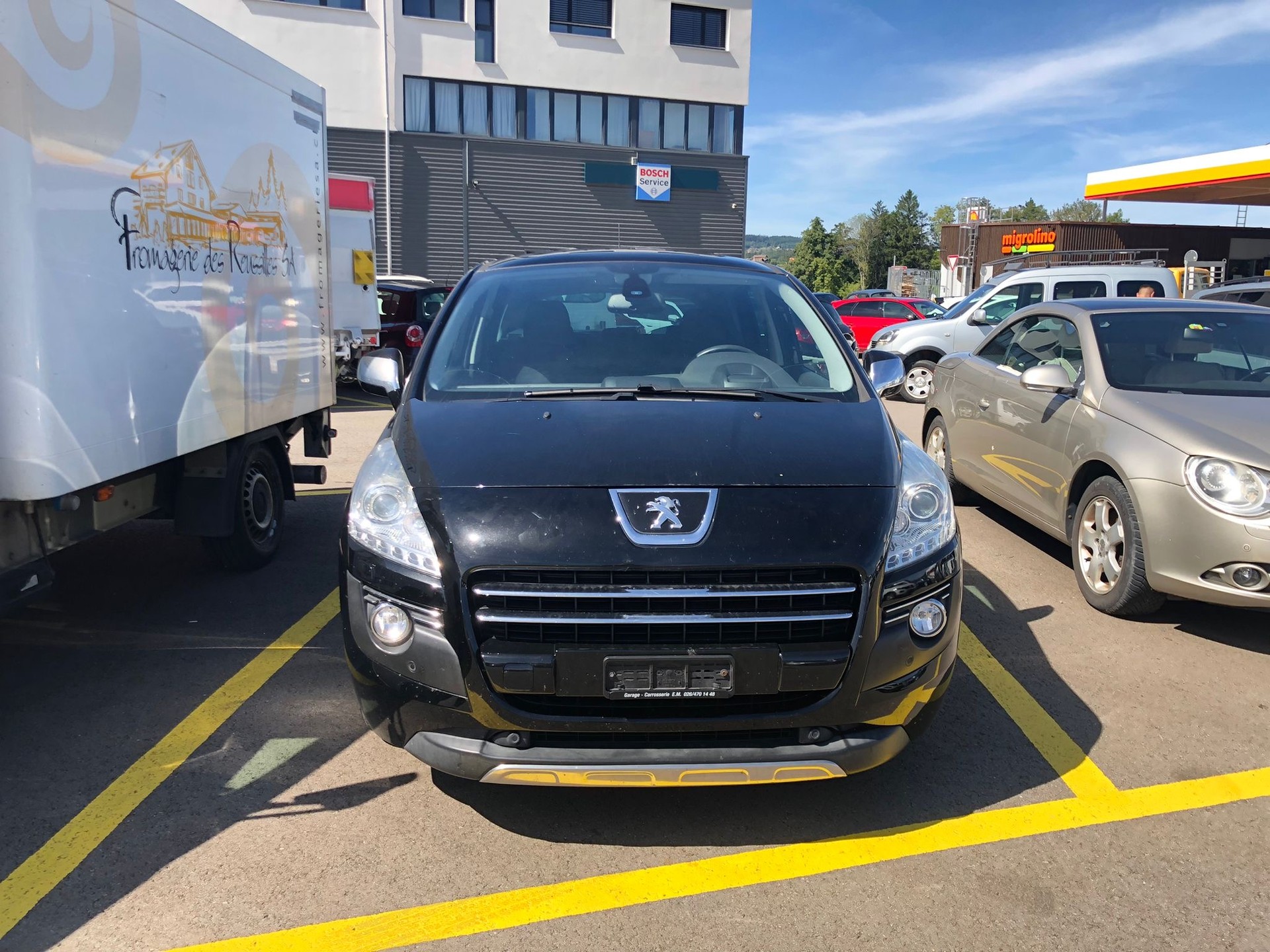 PEUGEOT 3008 HYbrid4 2.0 HDI EGS6-image-1