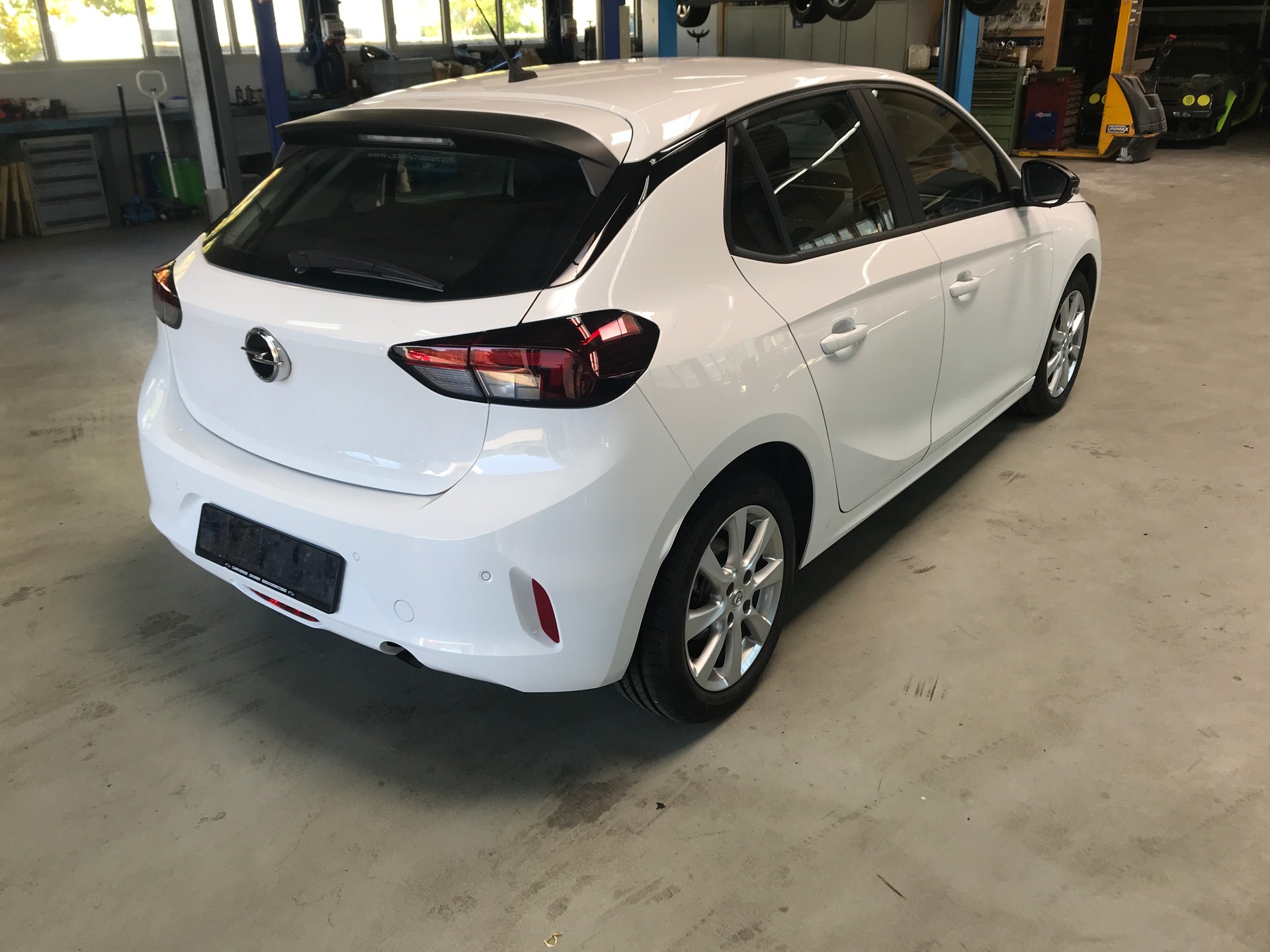 OPEL Corsa 1.2 TP Edition-showroom-element-3