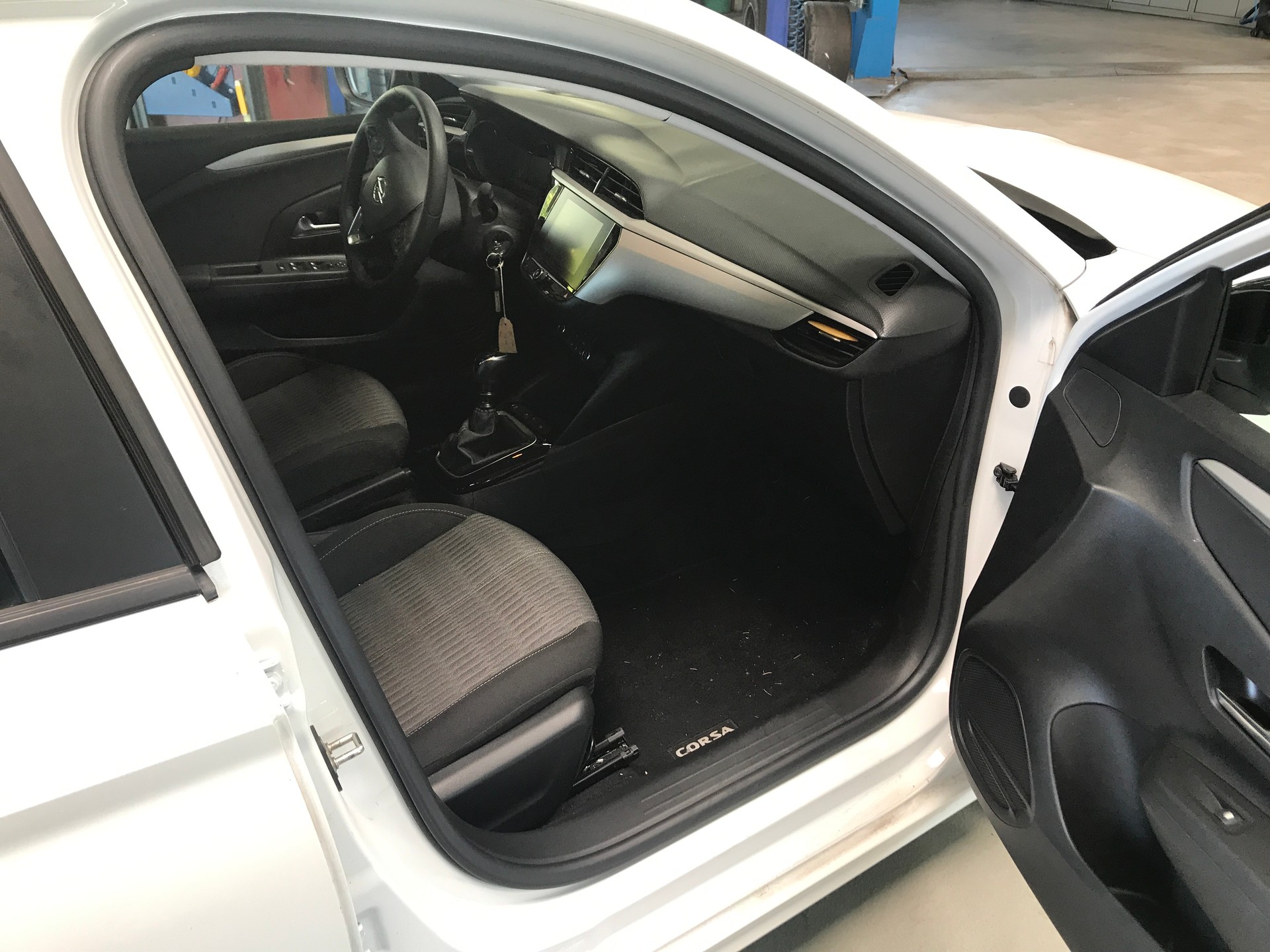 OPEL Corsa 1.2 TP Edition-image-10