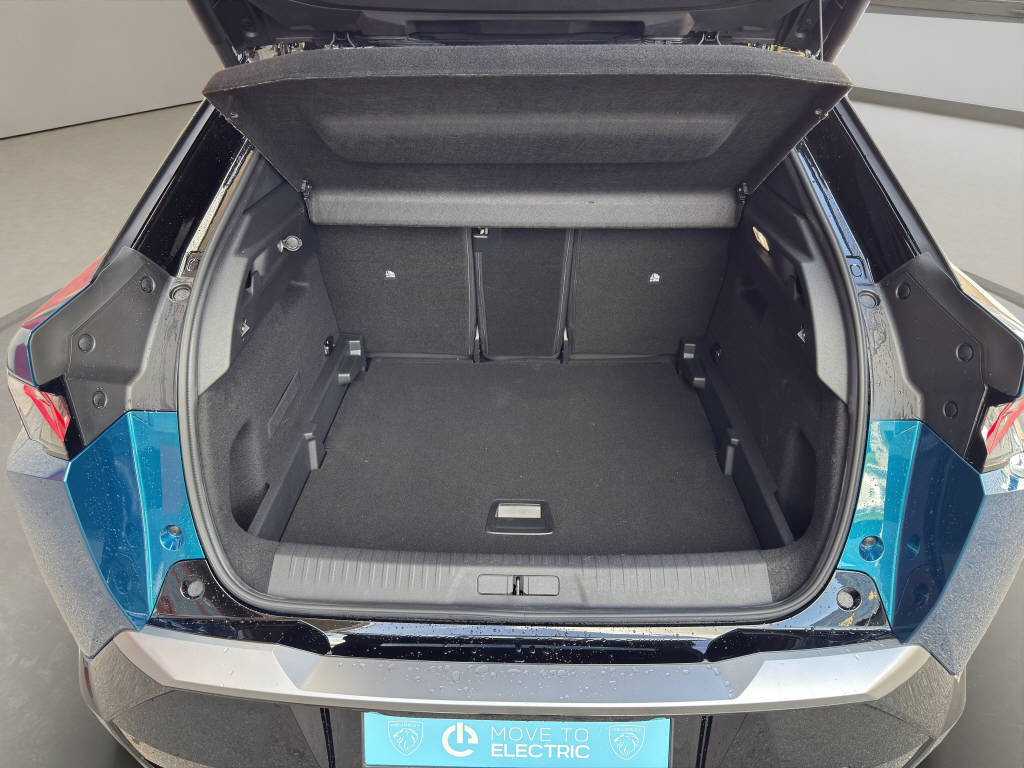 PEUGEOT 3008 Electrique 210ch GT-image-13