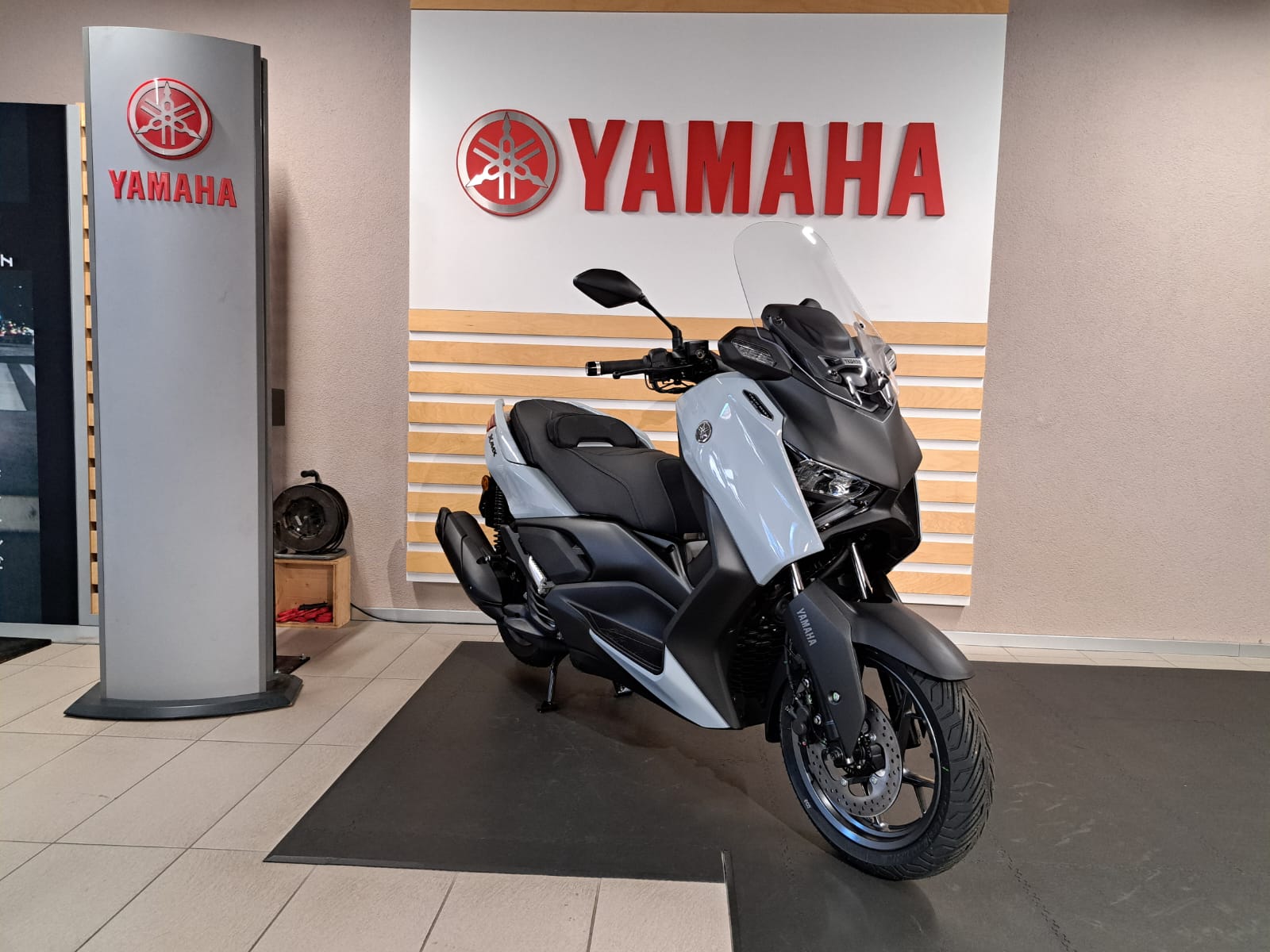YAMAHA X-Max YP 125 Tech Max-image-1