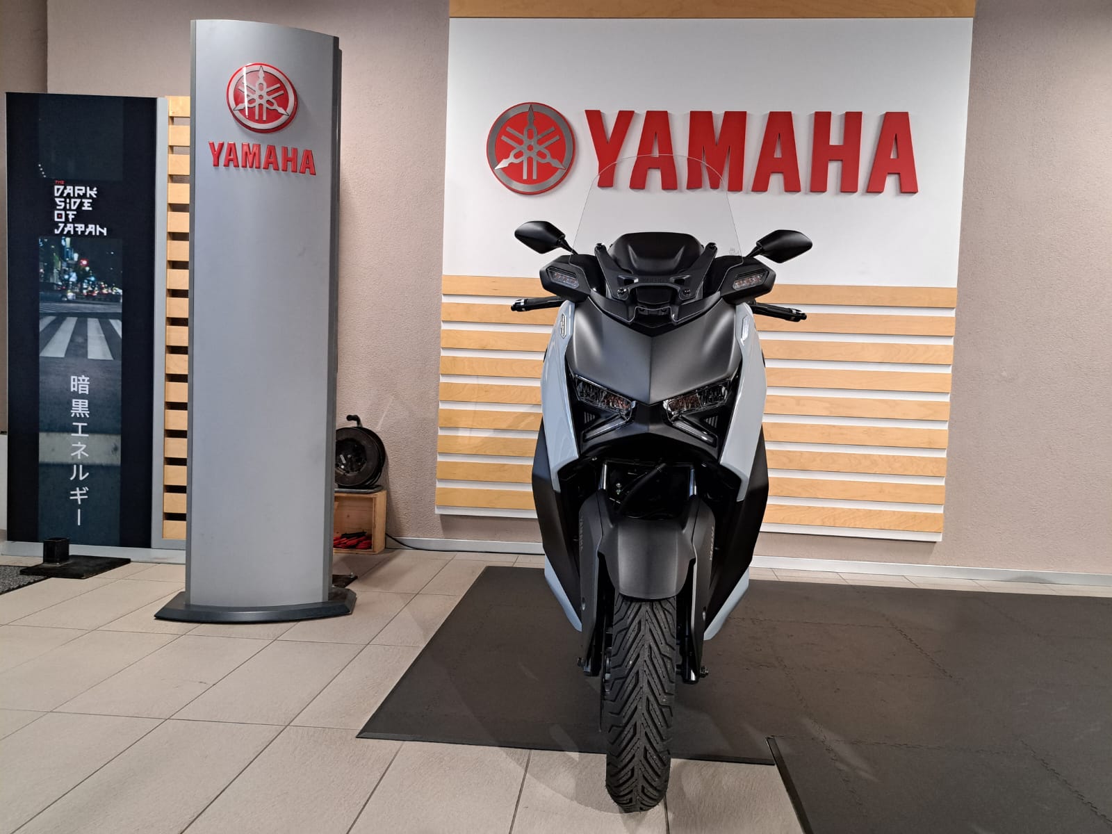 YAMAHA X-Max YP 125 Tech Max-image-2