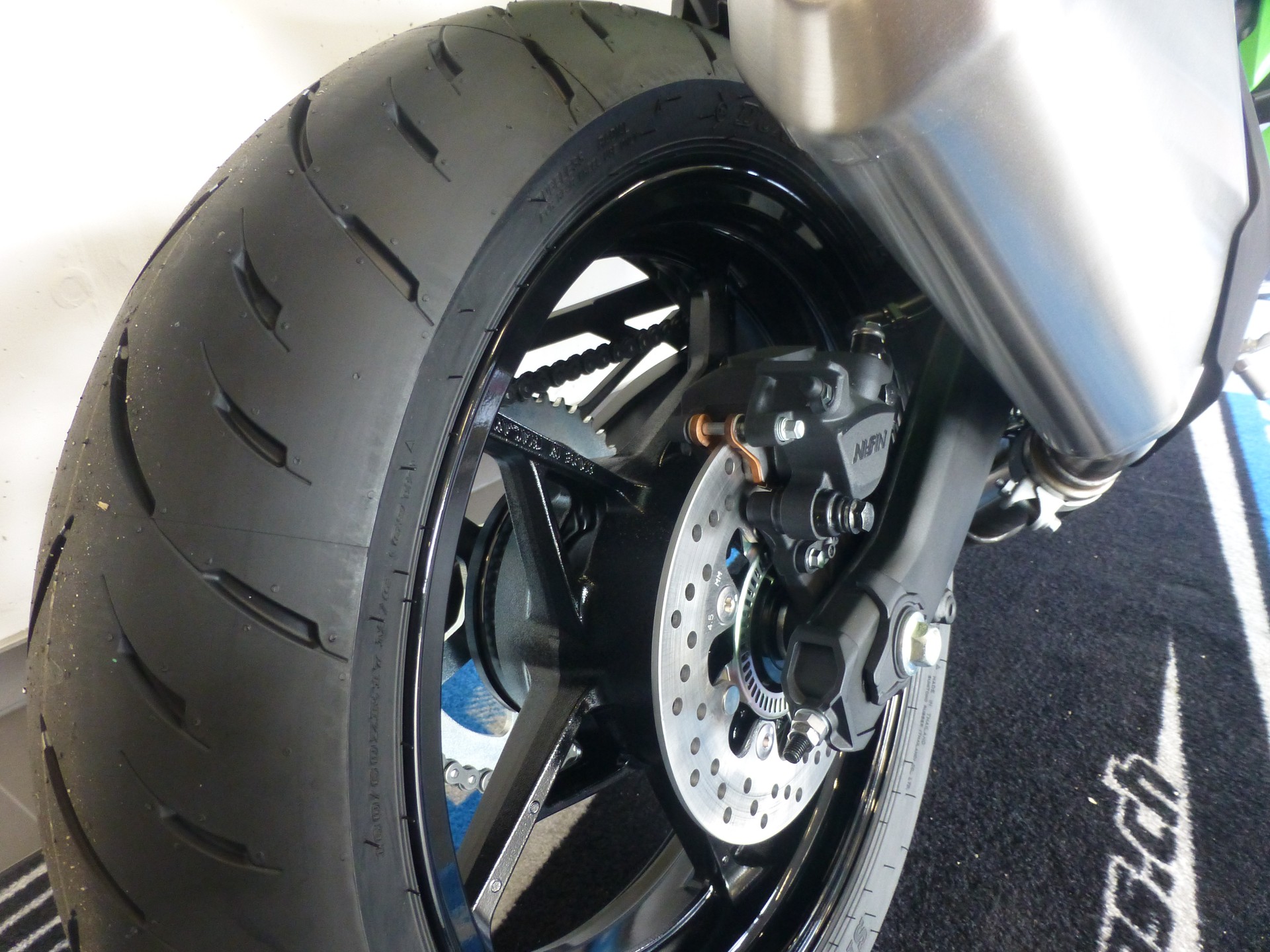 KAWASAKI Ninja ZX-4RR (35kW/57kW) MY2026-image-9