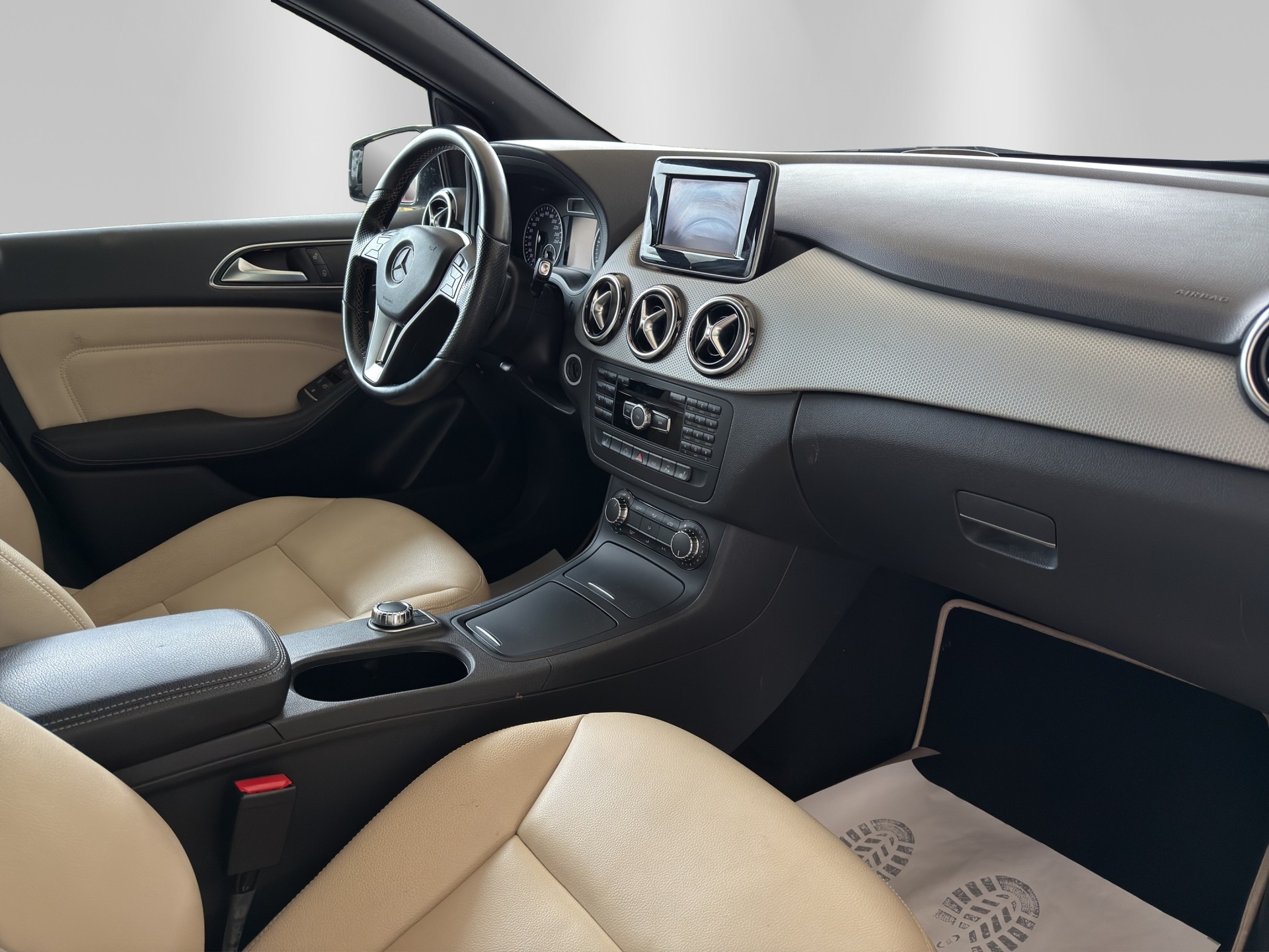 MERCEDES-BENZ B 250 7G-DCT-image-12
