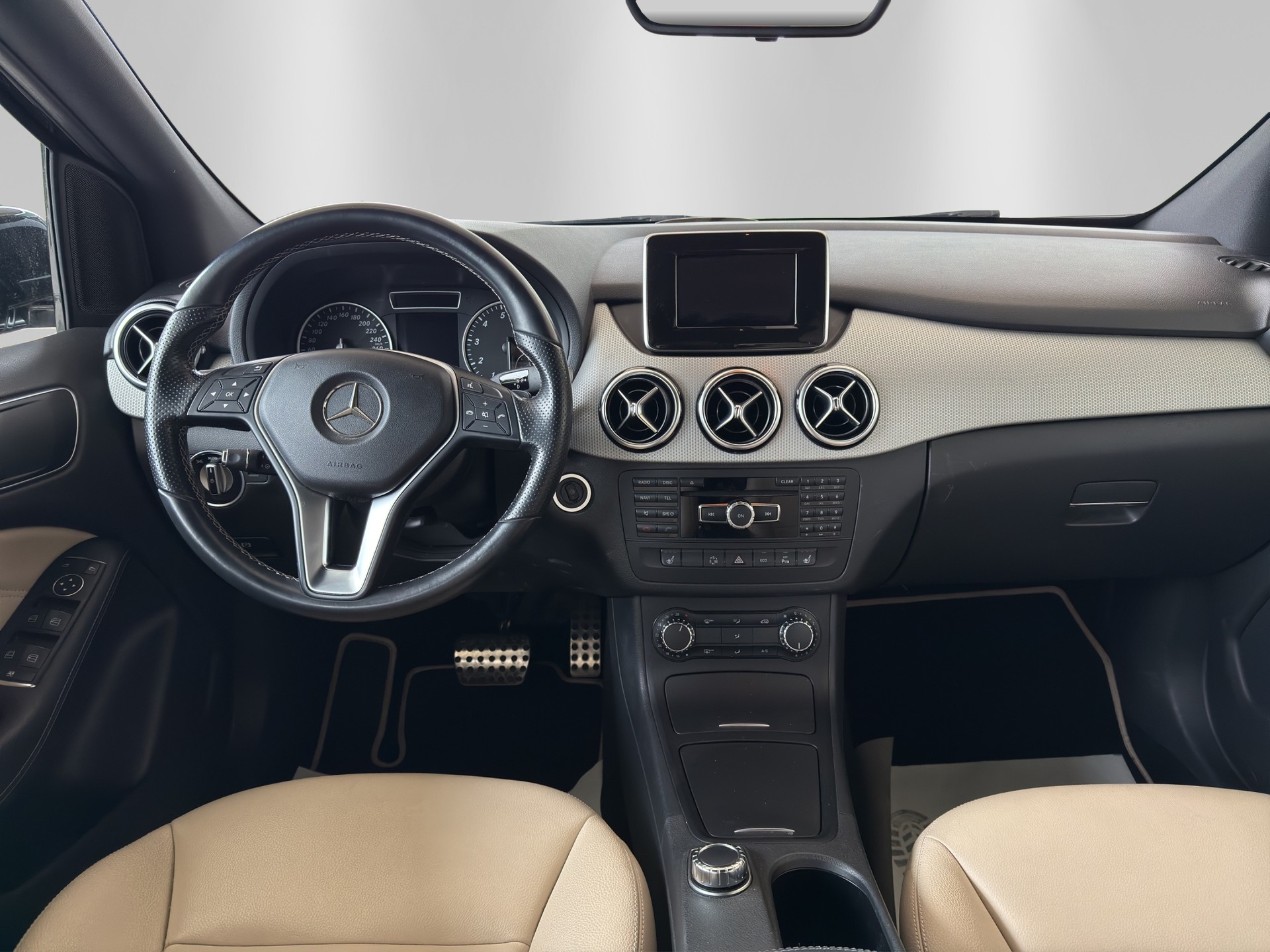 MERCEDES-BENZ B 250 7G-DCT-image-8