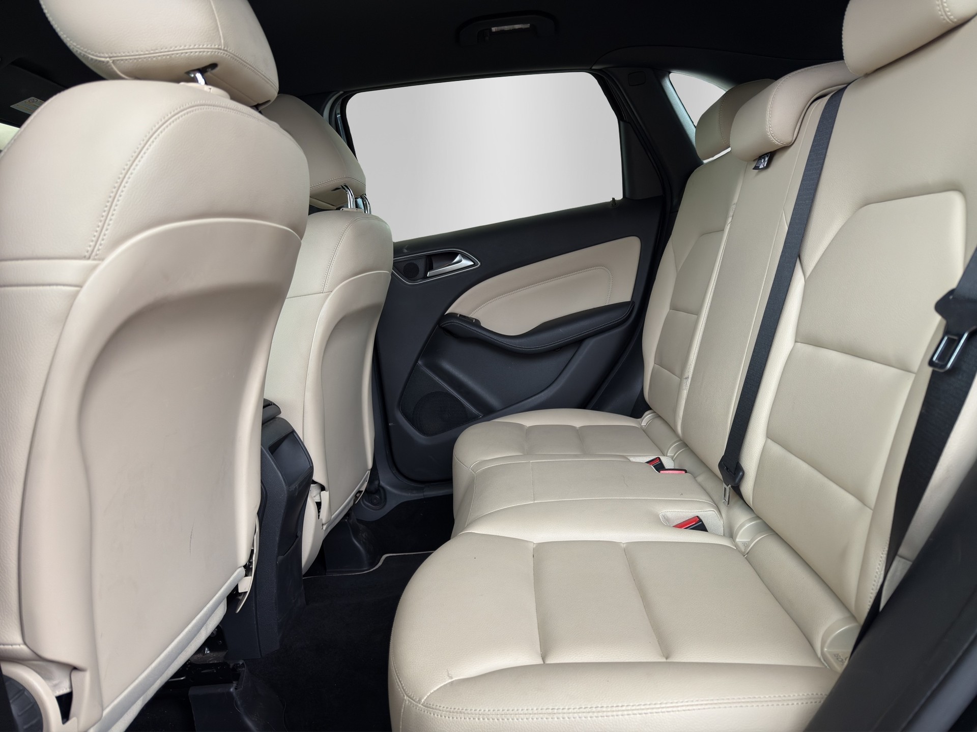 MERCEDES-BENZ B 250 7G-DCT-image-13