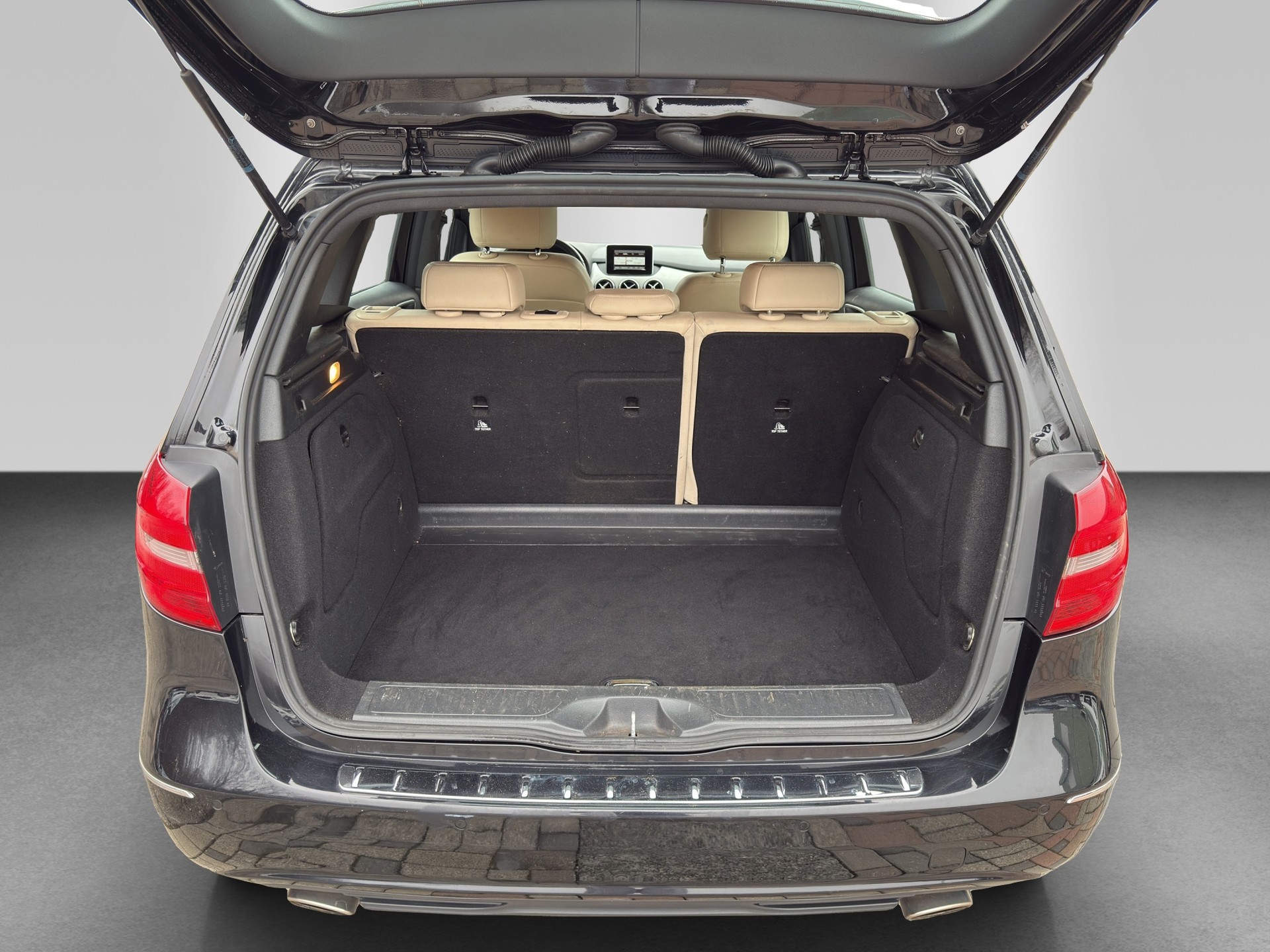 MERCEDES-BENZ B 250 7G-DCT-image-15